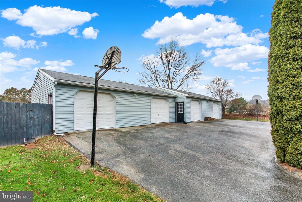 Photo of 9230 Orchard Road, SPRING GROVE, PA 17362 (MLS # PAYK2094374)