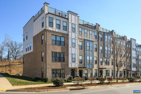 Condo For Sale - 602 Noush Ct Ct #B<br/> Albemarle County, CHARLOTTESVILLE, VA 22911