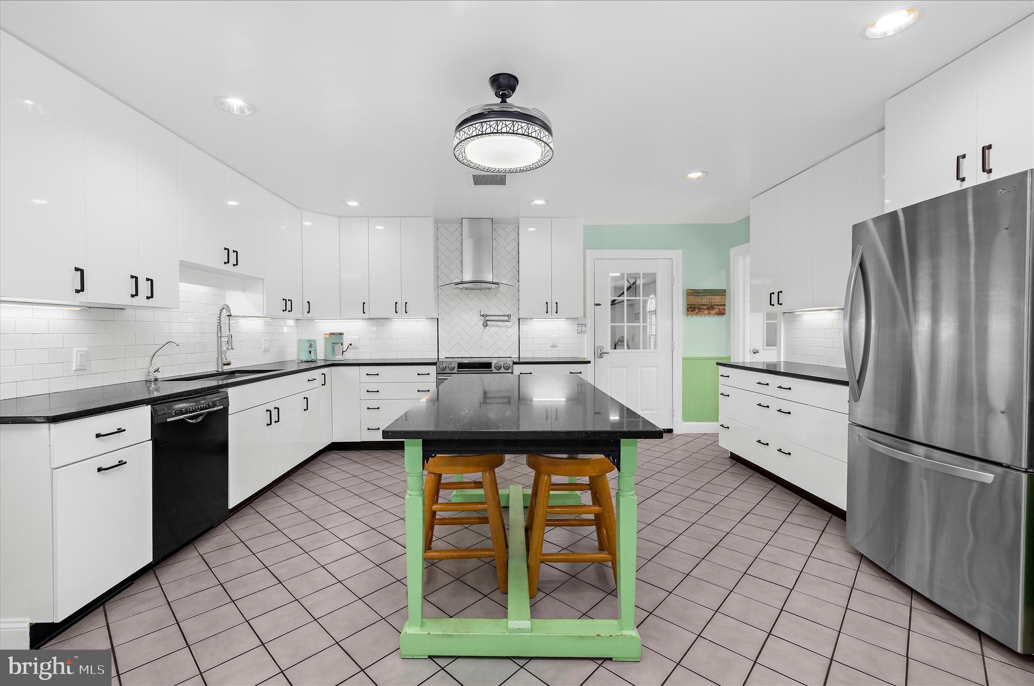 8517 NEW CUT ROAD