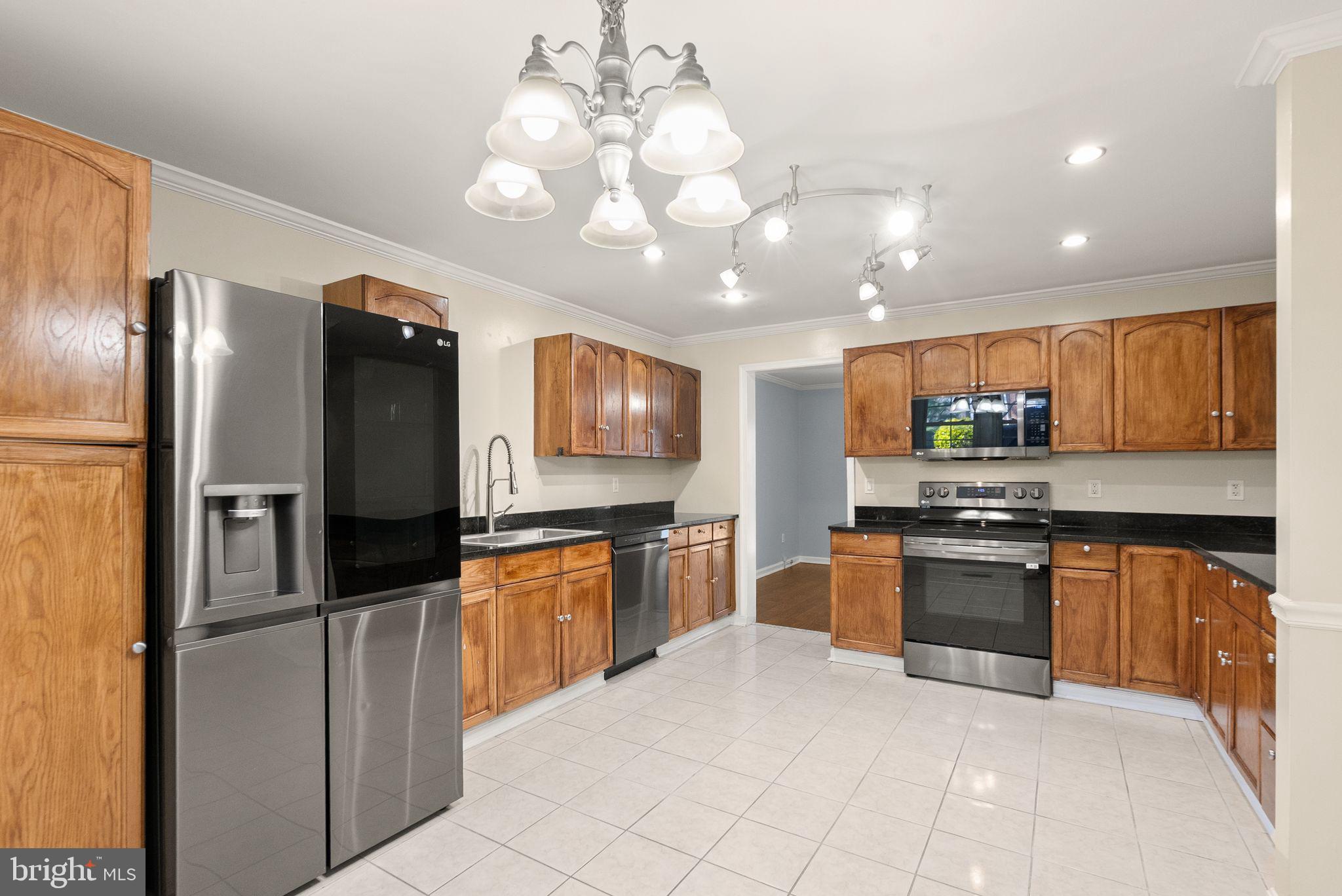 THE MEADOWS - Residential