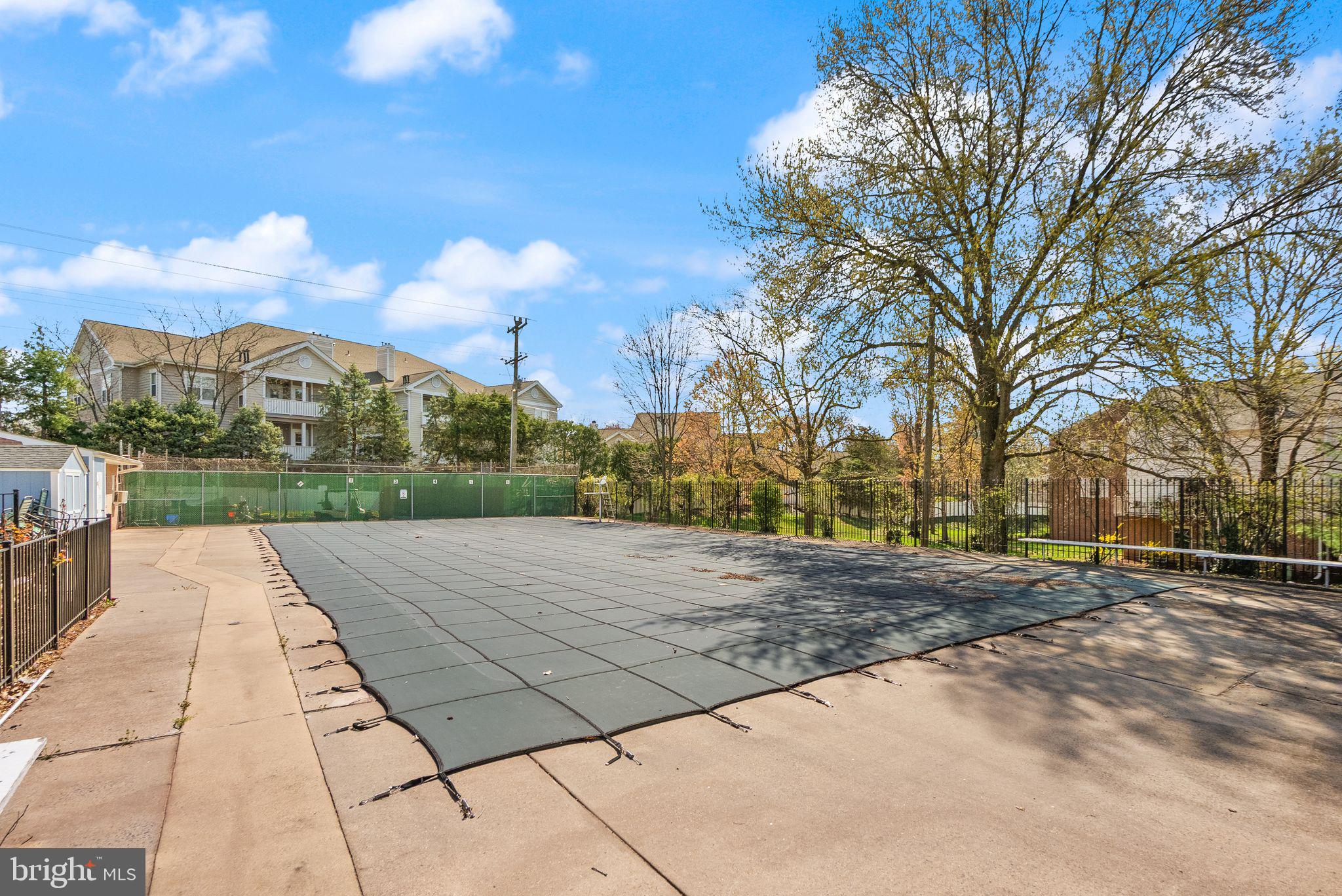 THE MEADOWS - Residential