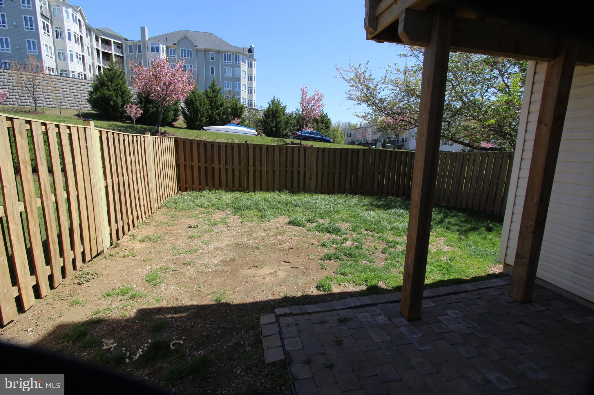 RIVERSIDE STATION - Residential Lease