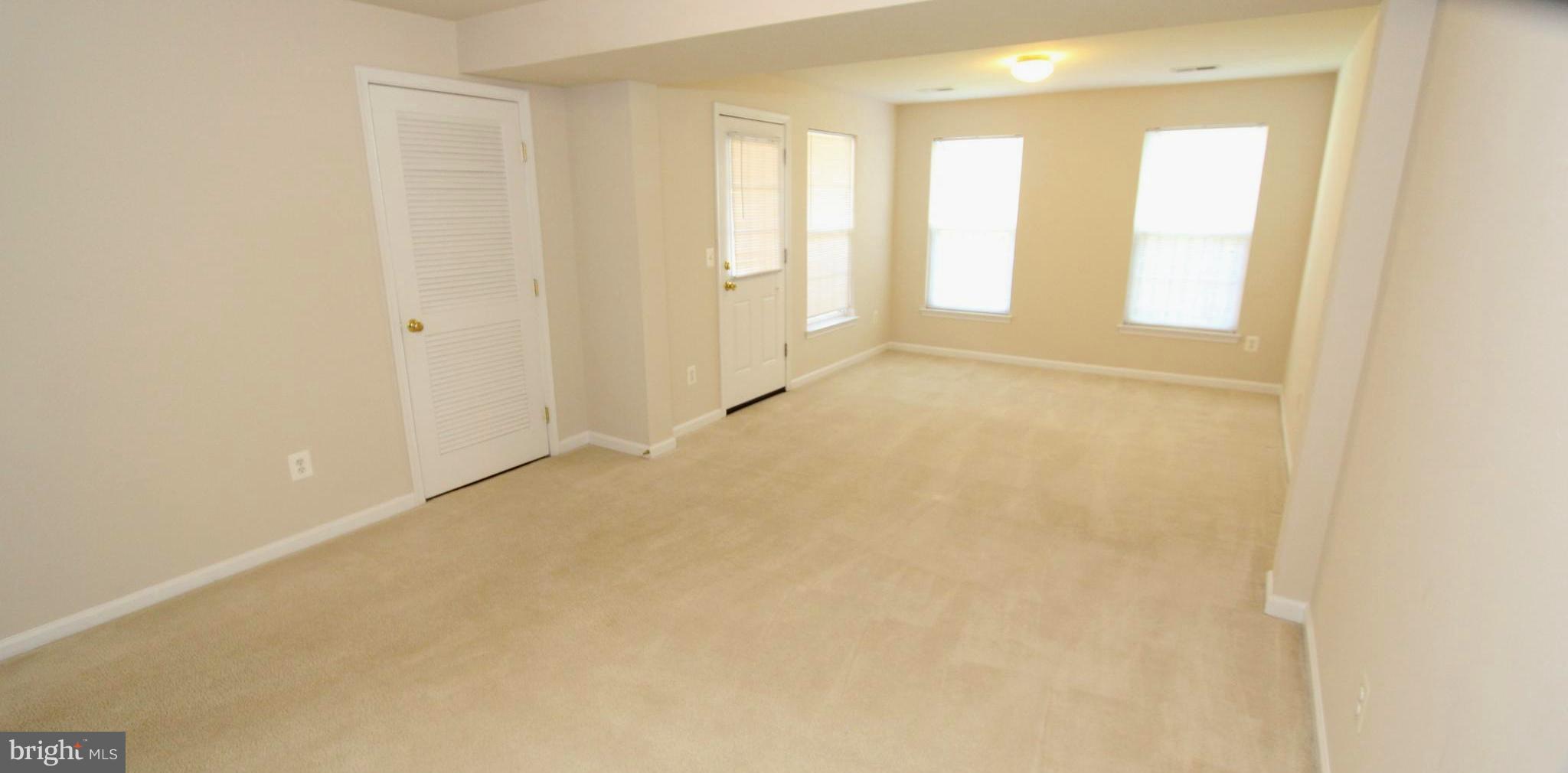 RIVERSIDE STATION - Residential Lease