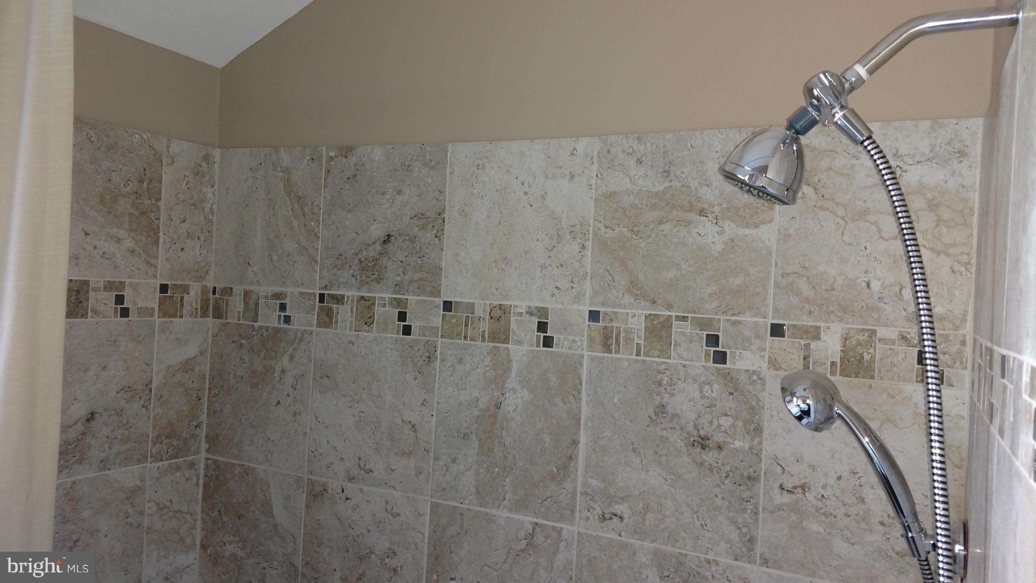 CHARLESMONT - Residential