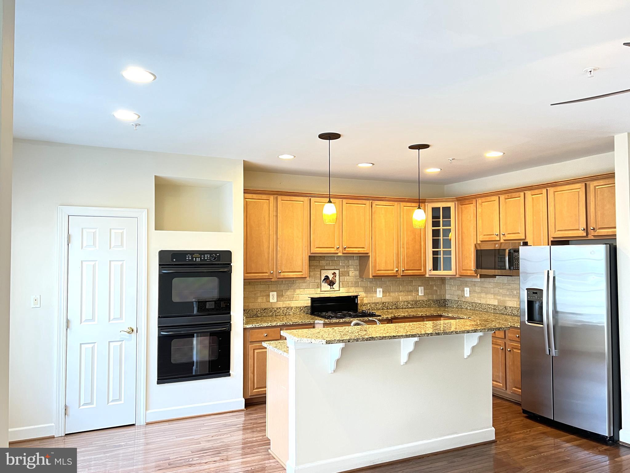 725 RIDGEMONT AVENUE