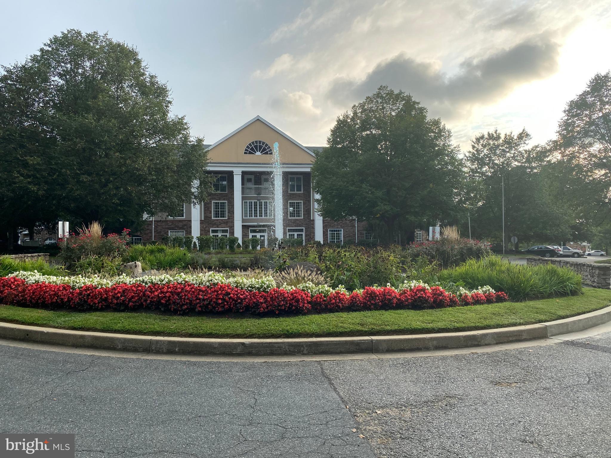 ENGLISH COUNTRY MANOR - Residential