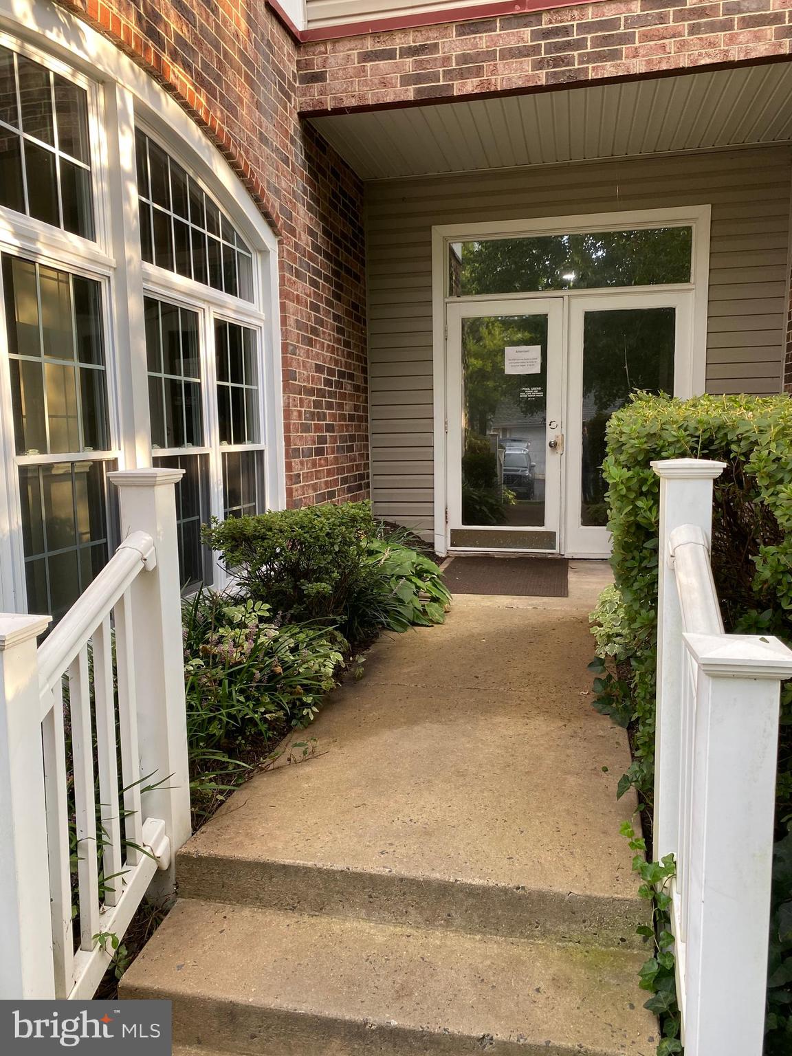 ENGLISH COUNTRY MANOR - Residential