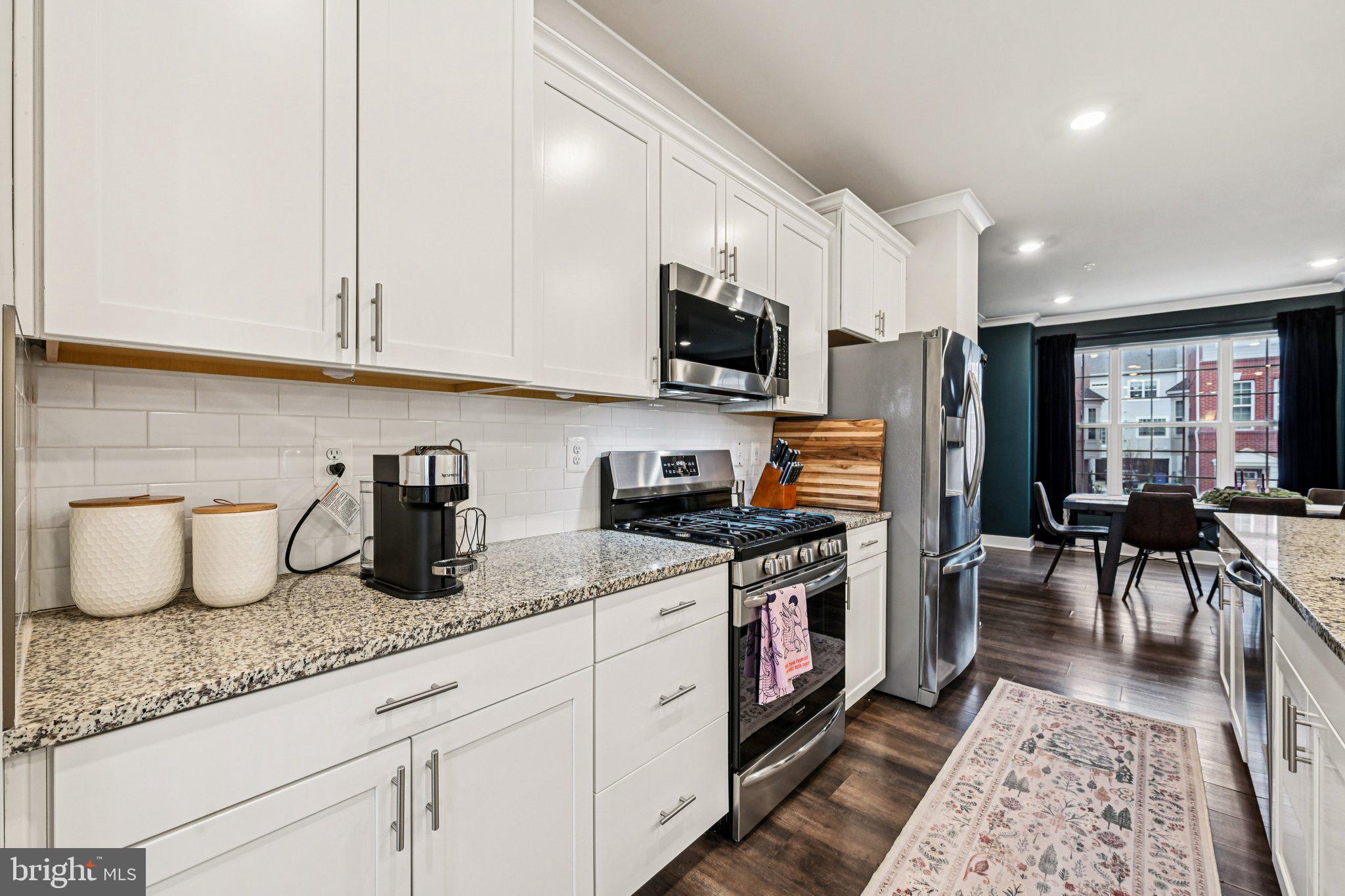 BLUE STREAM - Residential