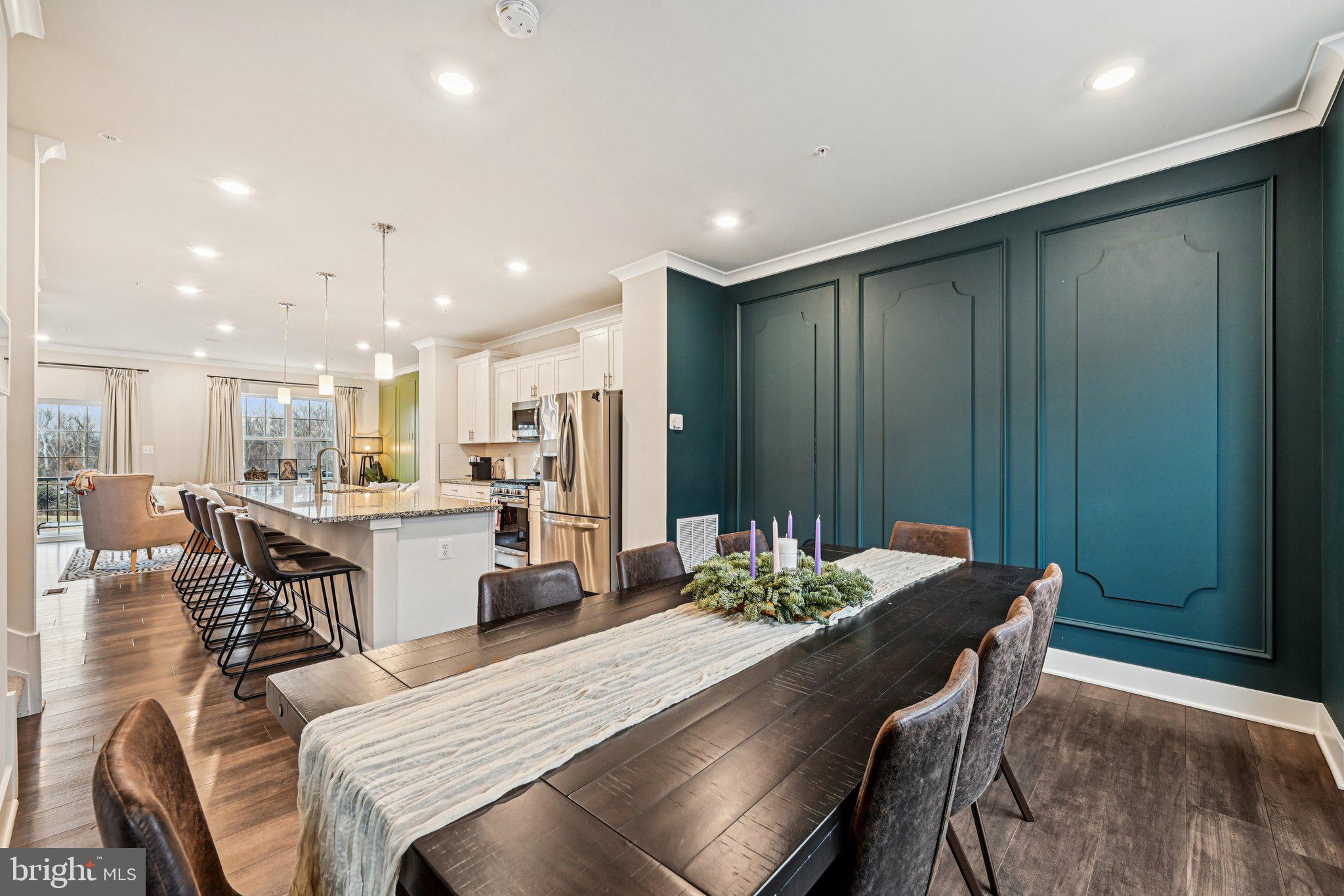 BLUE STREAM - Residential