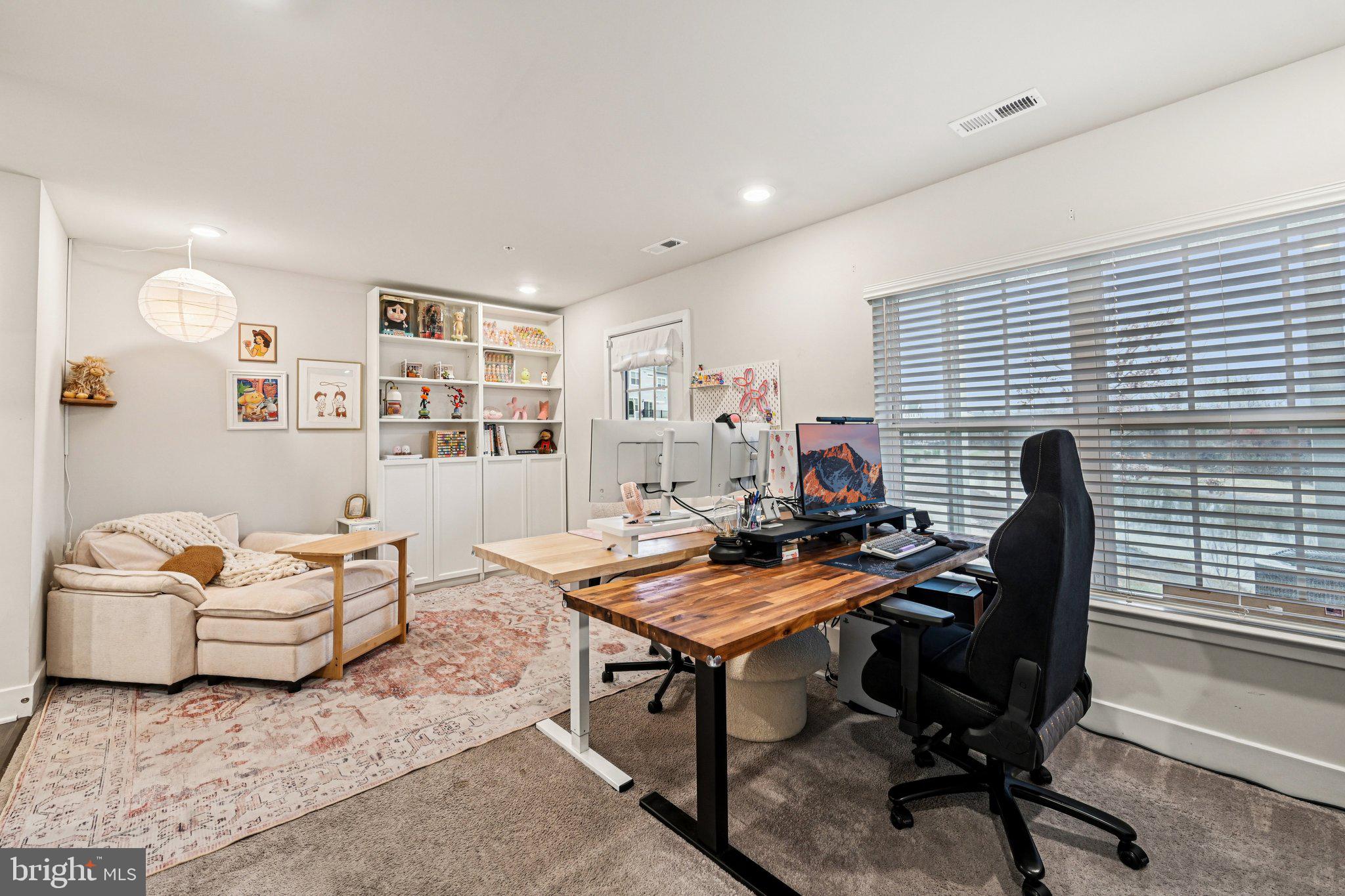 BLUE STREAM - Residential