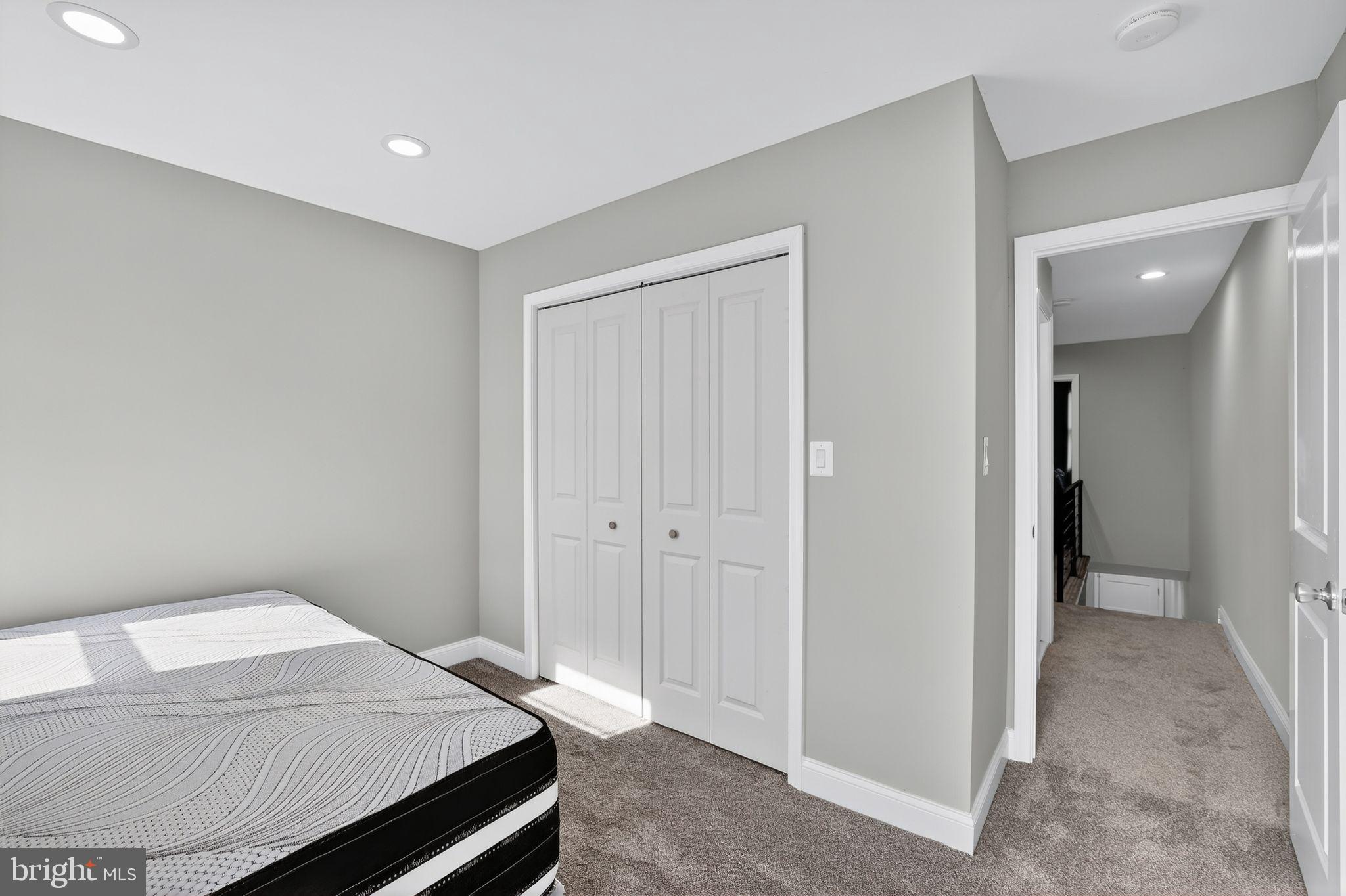 WESTPORT - Residential