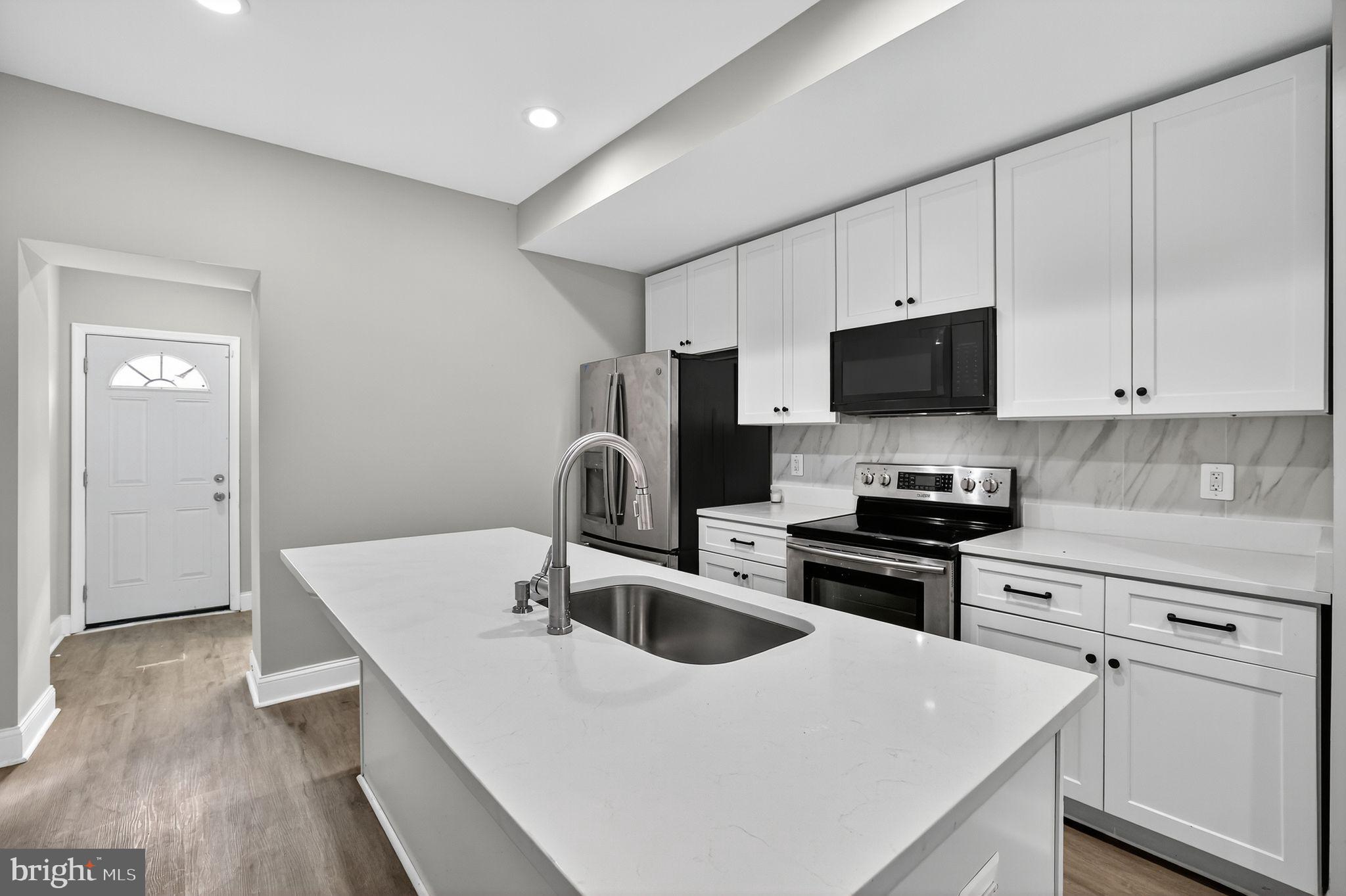 WESTPORT - Residential