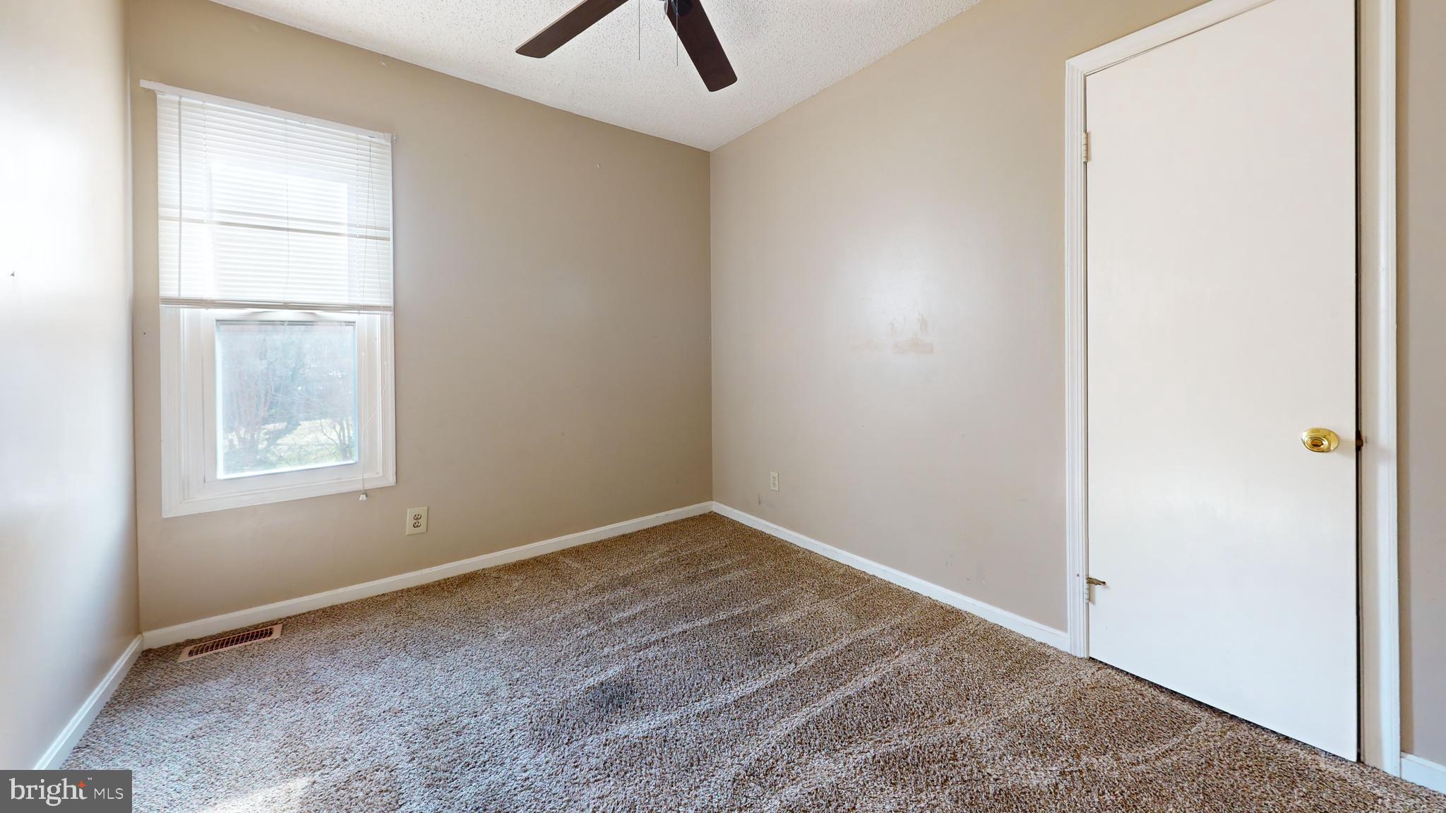 LONGFIELDS VILLAGE - Residential