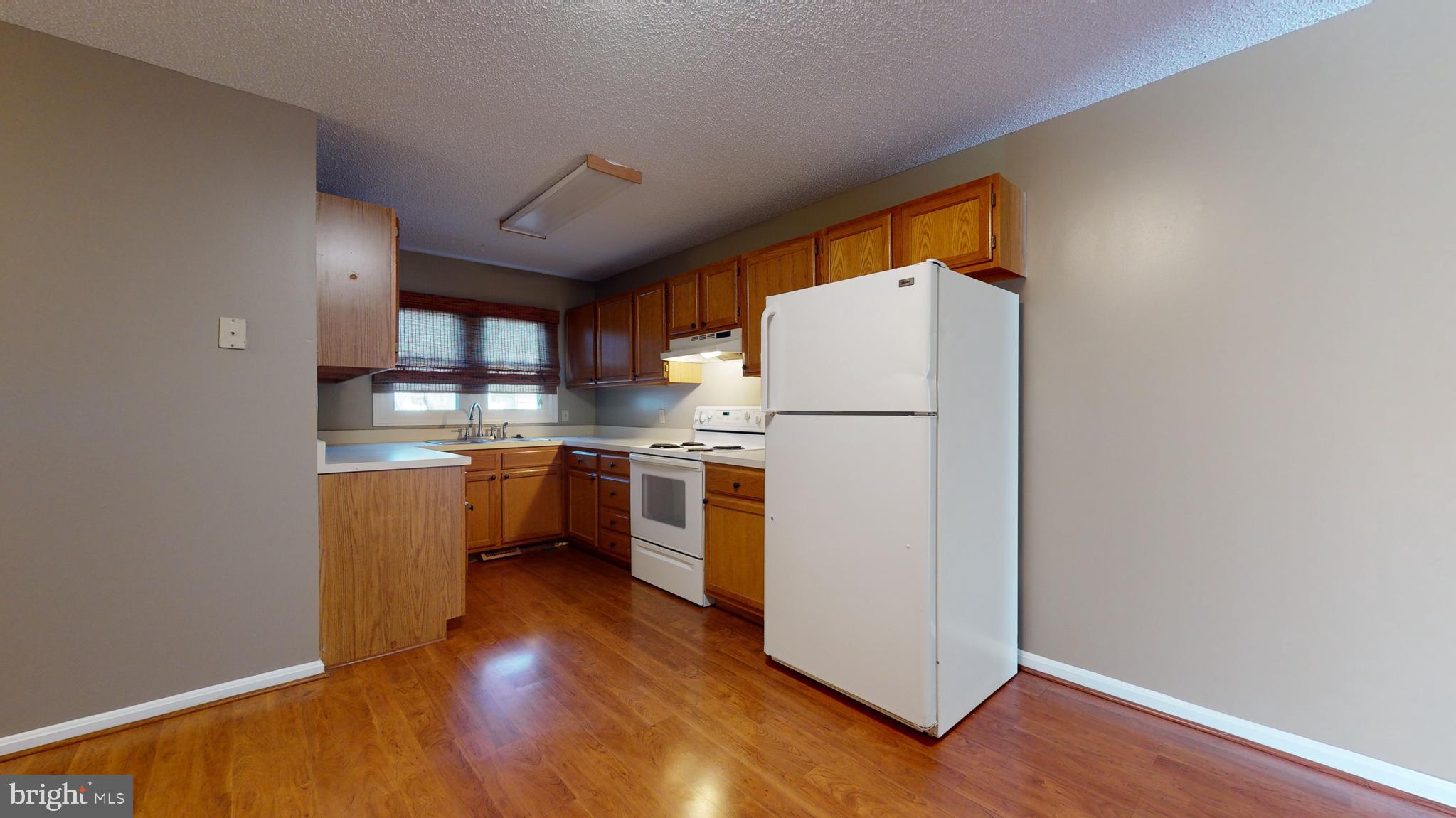 LONGFIELDS VILLAGE - Residential