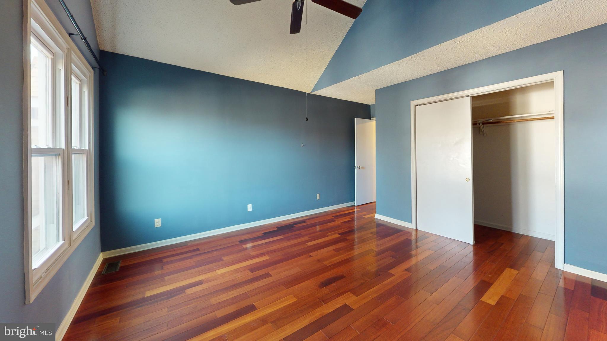 LONGFIELDS VILLAGE - Residential