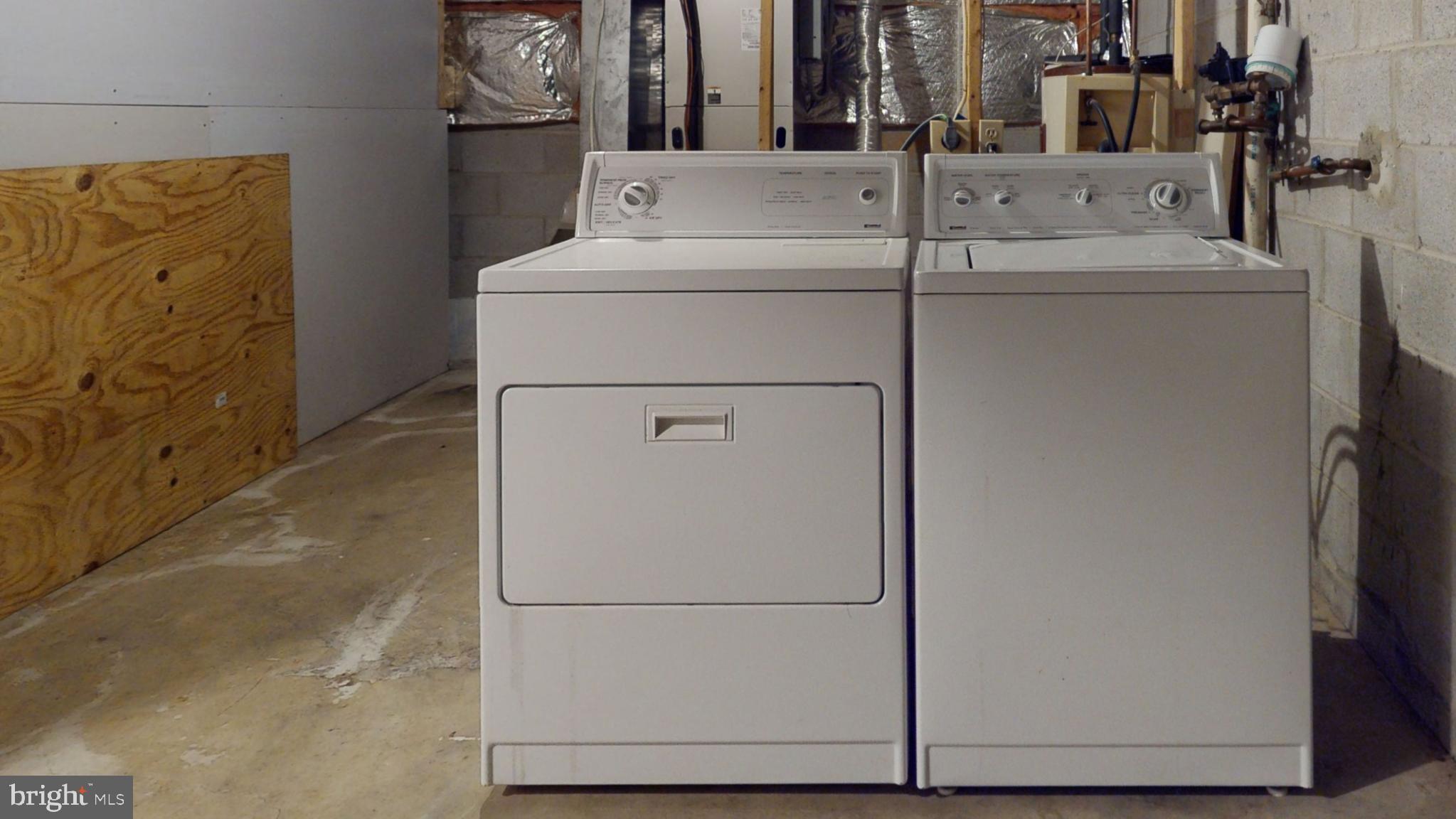 LONGFIELDS VILLAGE - Residential