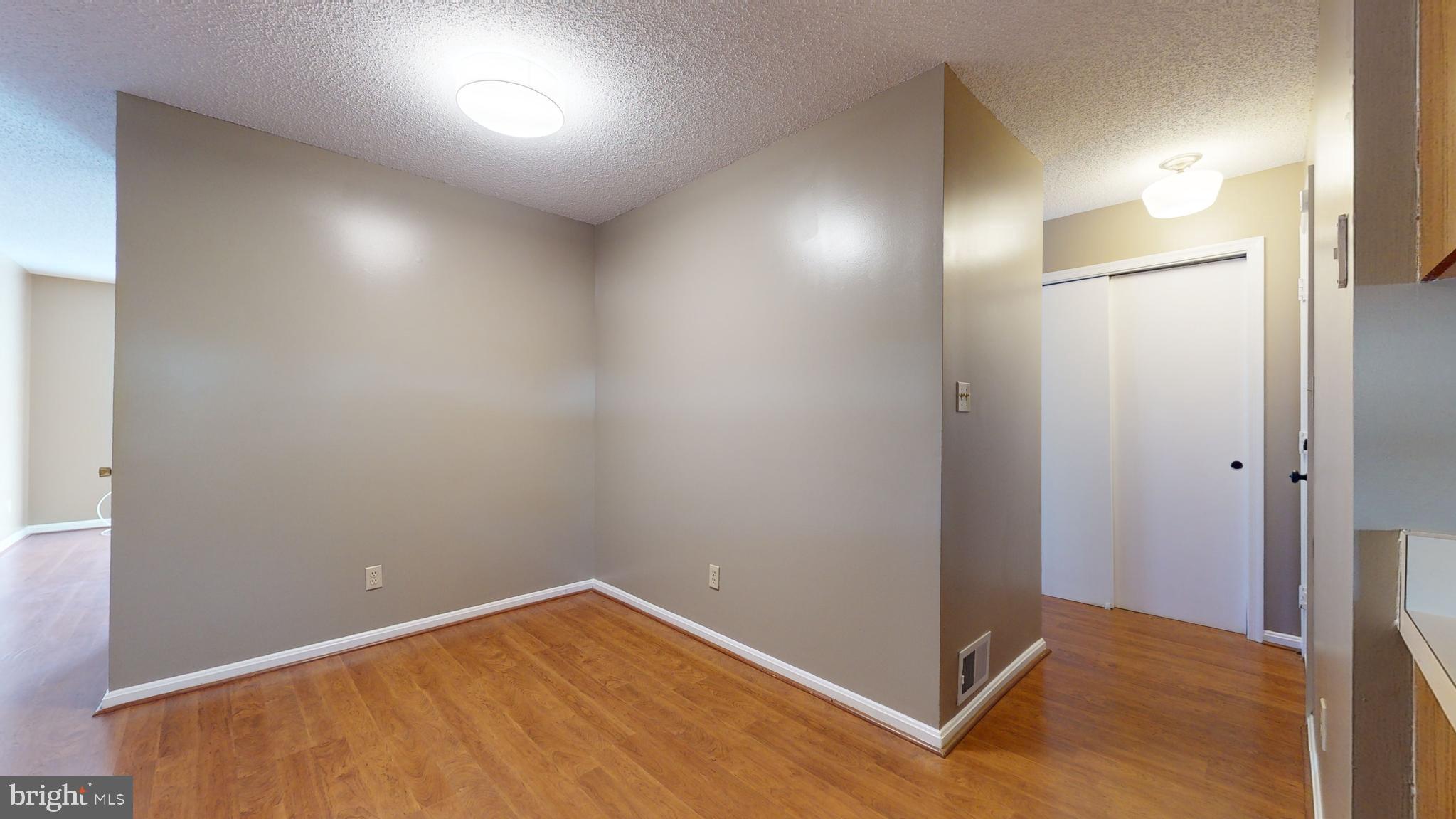 LONGFIELDS VILLAGE - Residential