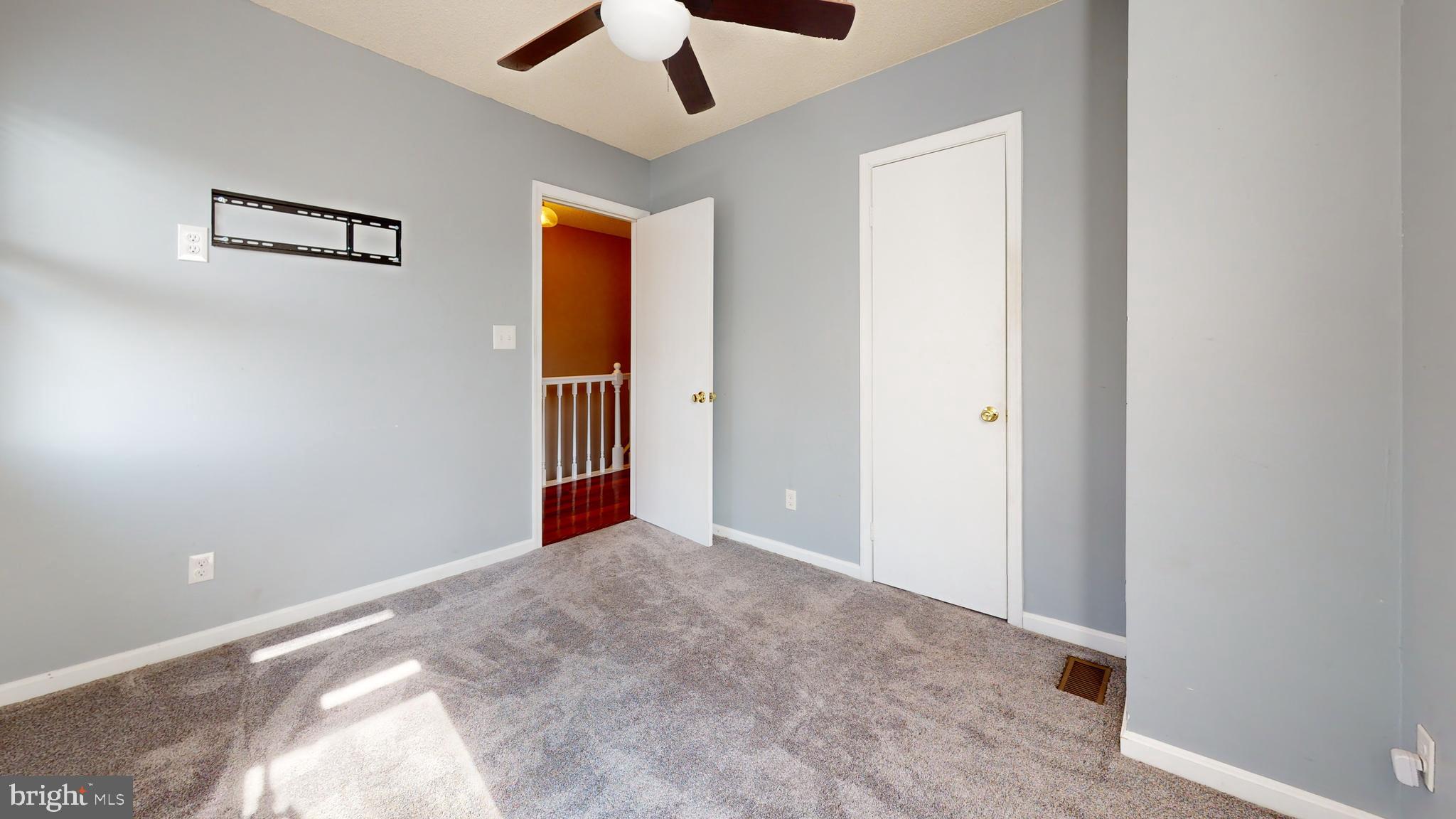 LONGFIELDS VILLAGE - Residential