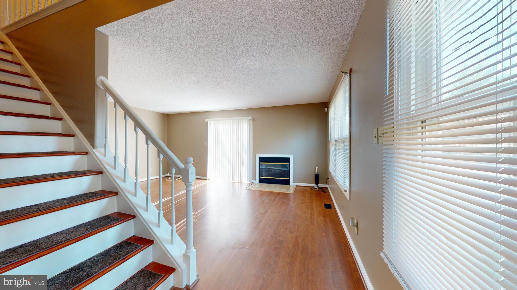 LONGFIELDS VILLAGE - Residential