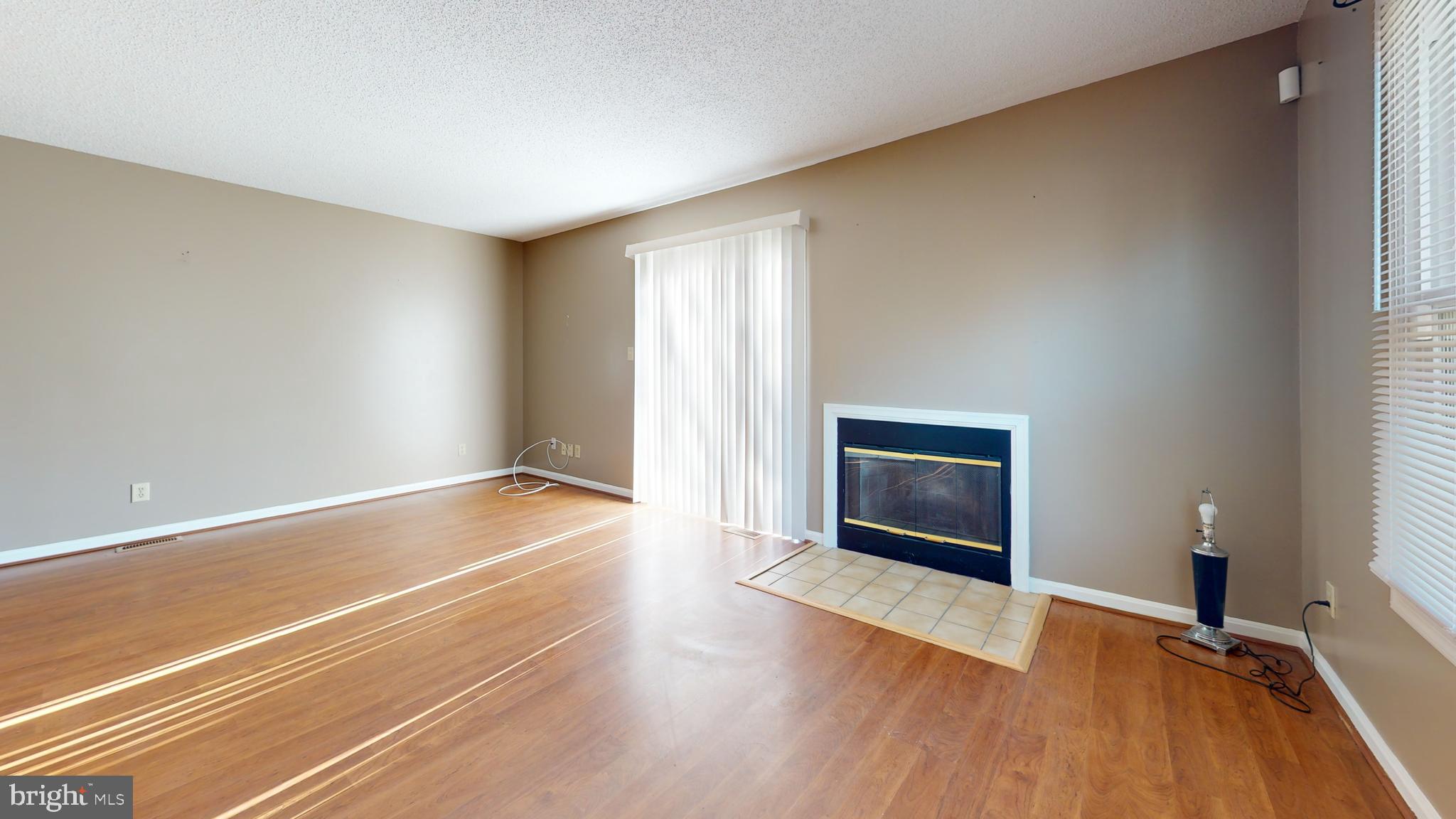 LONGFIELDS VILLAGE - Residential