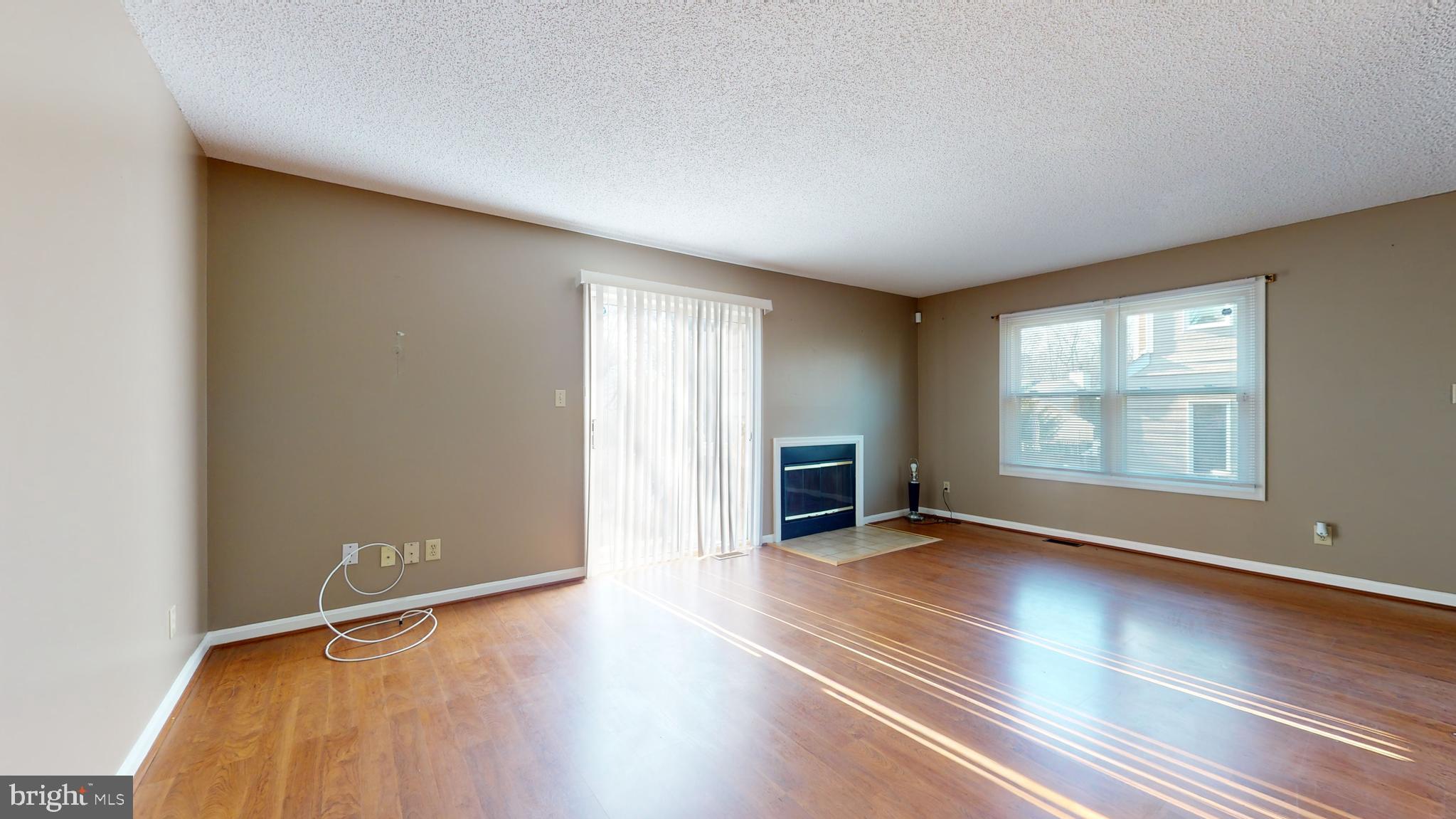 LONGFIELDS VILLAGE - Residential