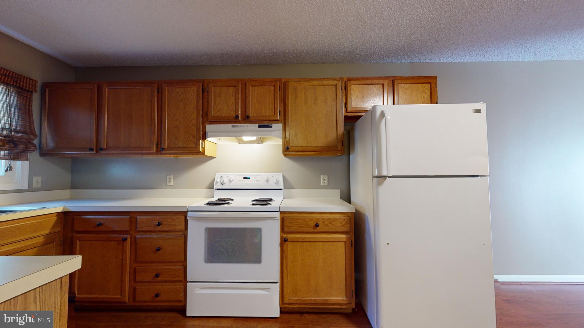 LONGFIELDS VILLAGE - Residential