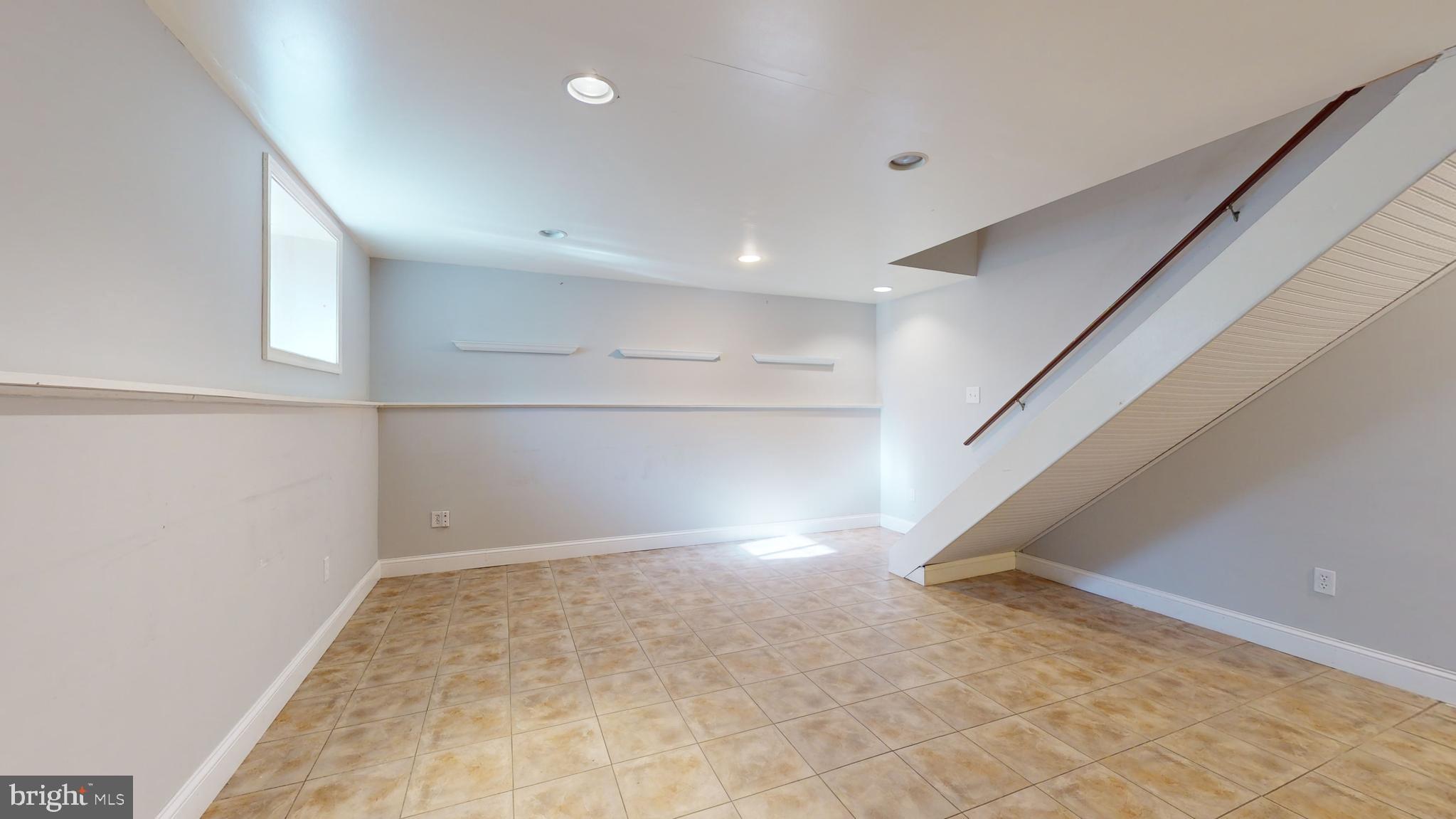 LONGFIELDS VILLAGE - Residential