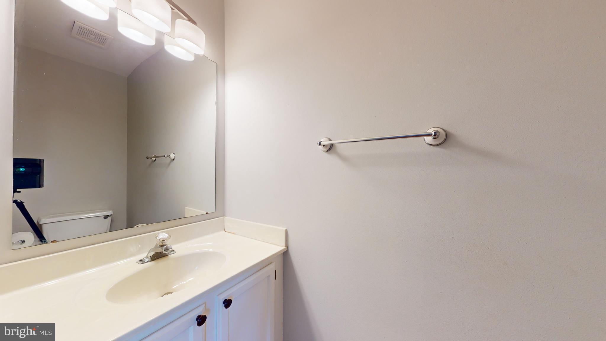 LONGFIELDS VILLAGE - Residential