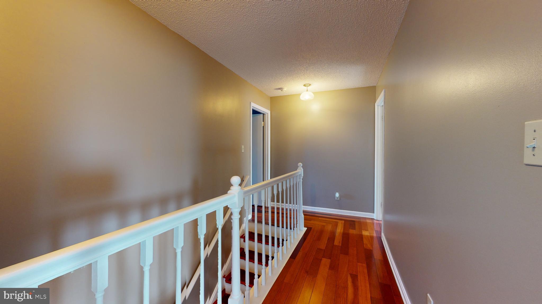 LONGFIELDS VILLAGE - Residential