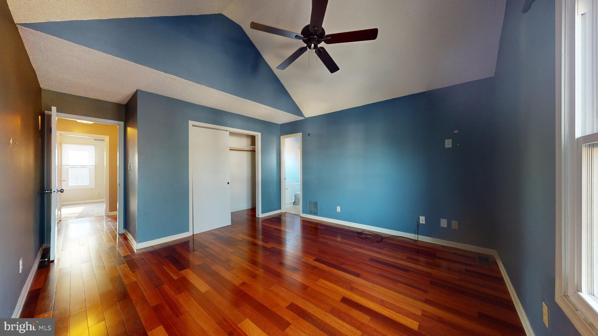 LONGFIELDS VILLAGE - Residential