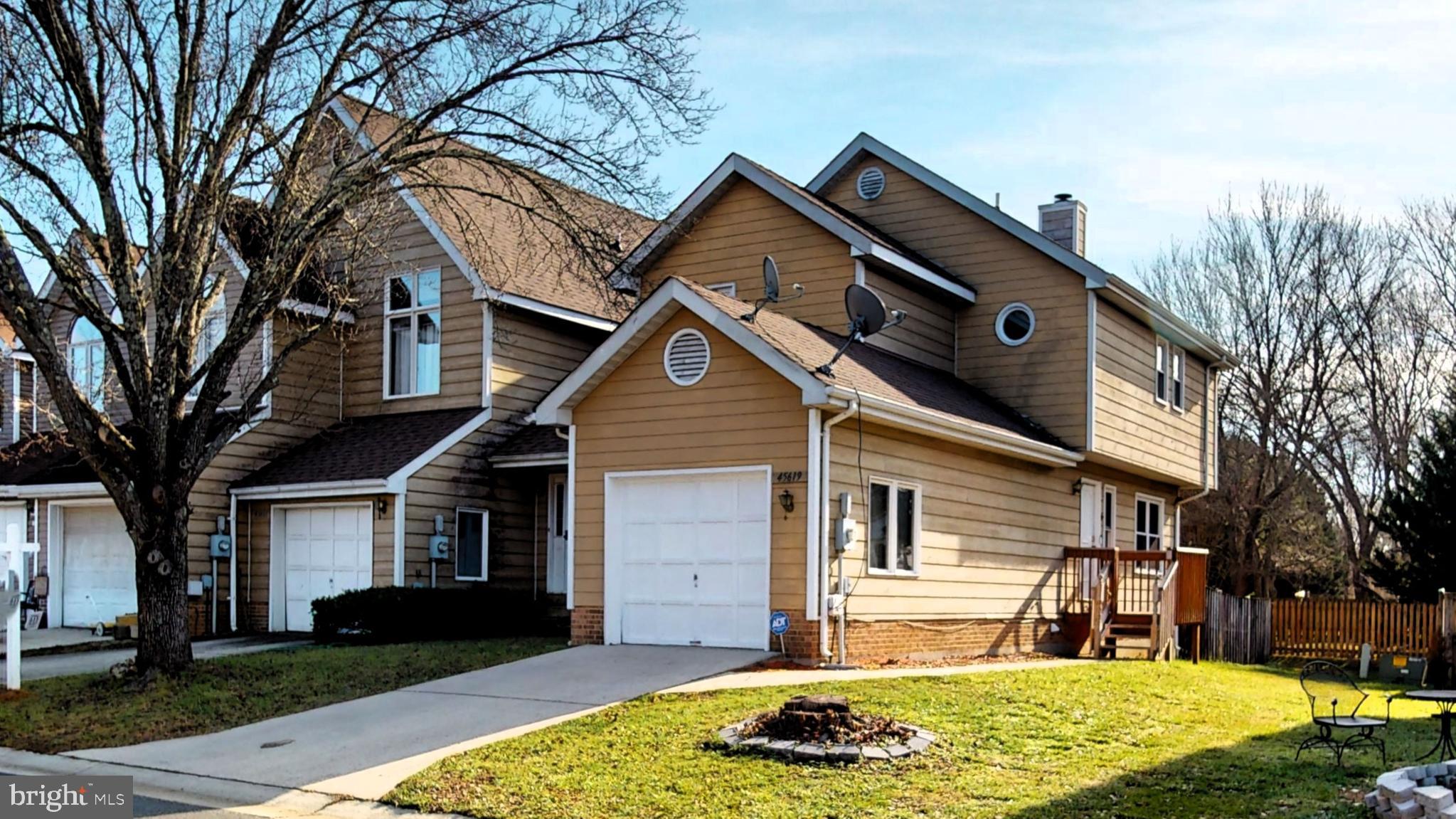 LONGFIELDS VILLAGE - Residential