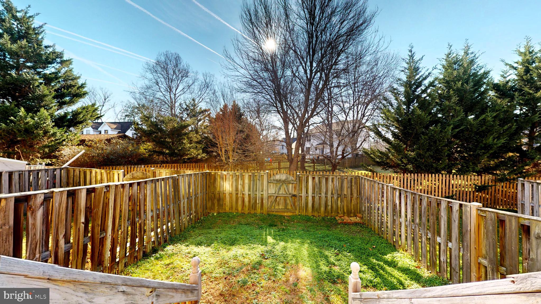 LONGFIELDS VILLAGE - Residential