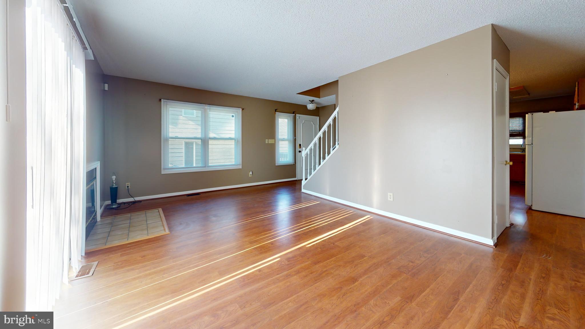 LONGFIELDS VILLAGE - Residential