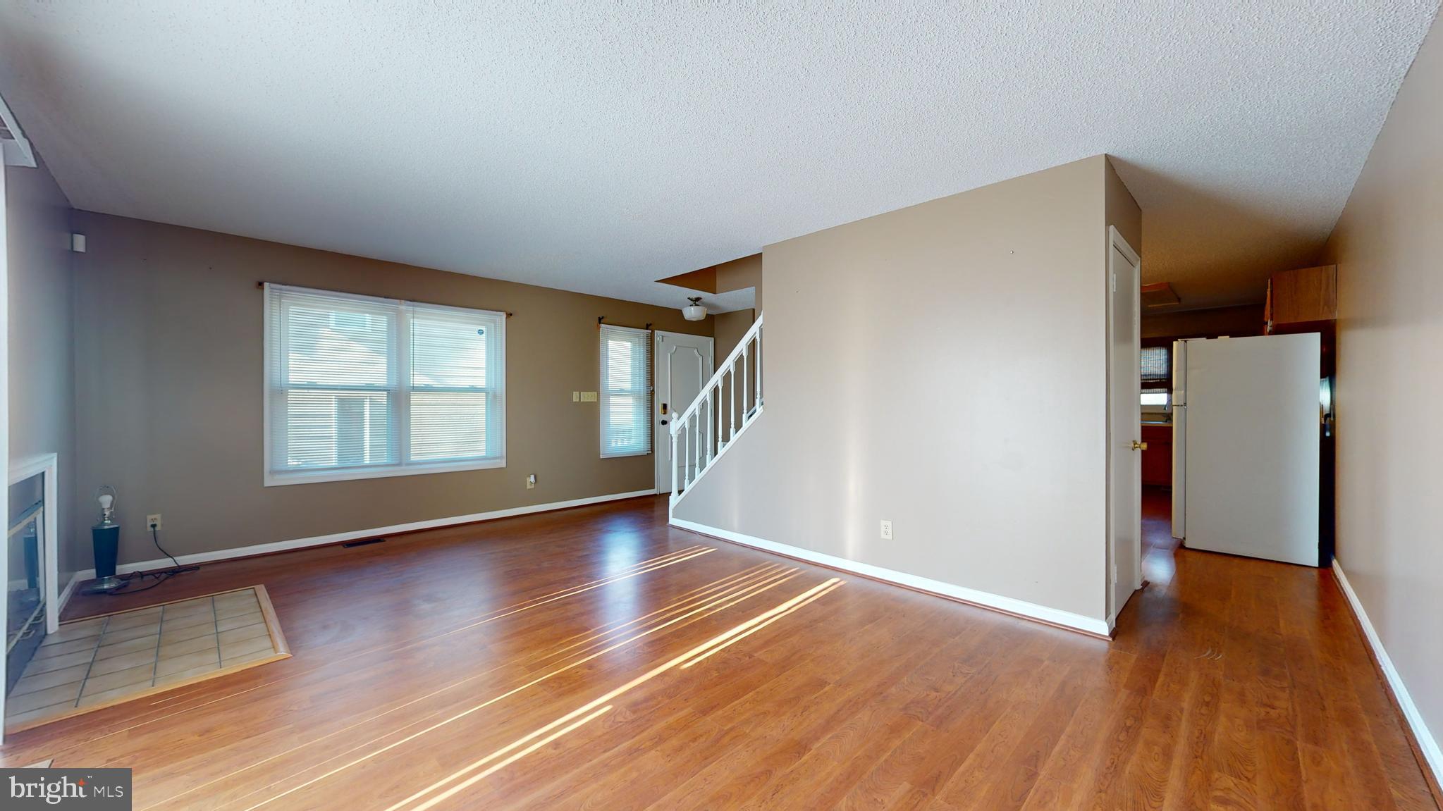 LONGFIELDS VILLAGE - Residential