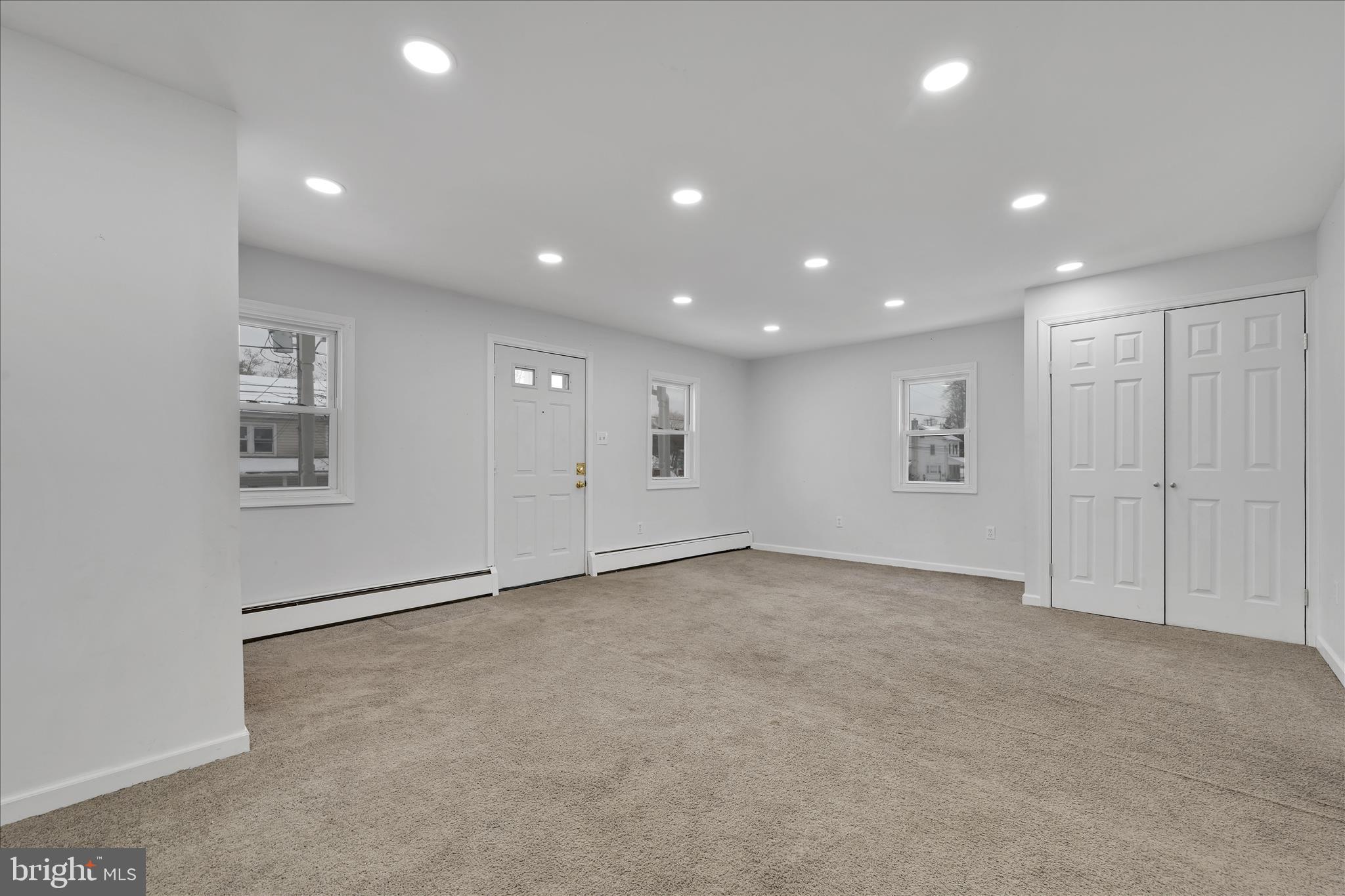 NEWTOWN - Residential