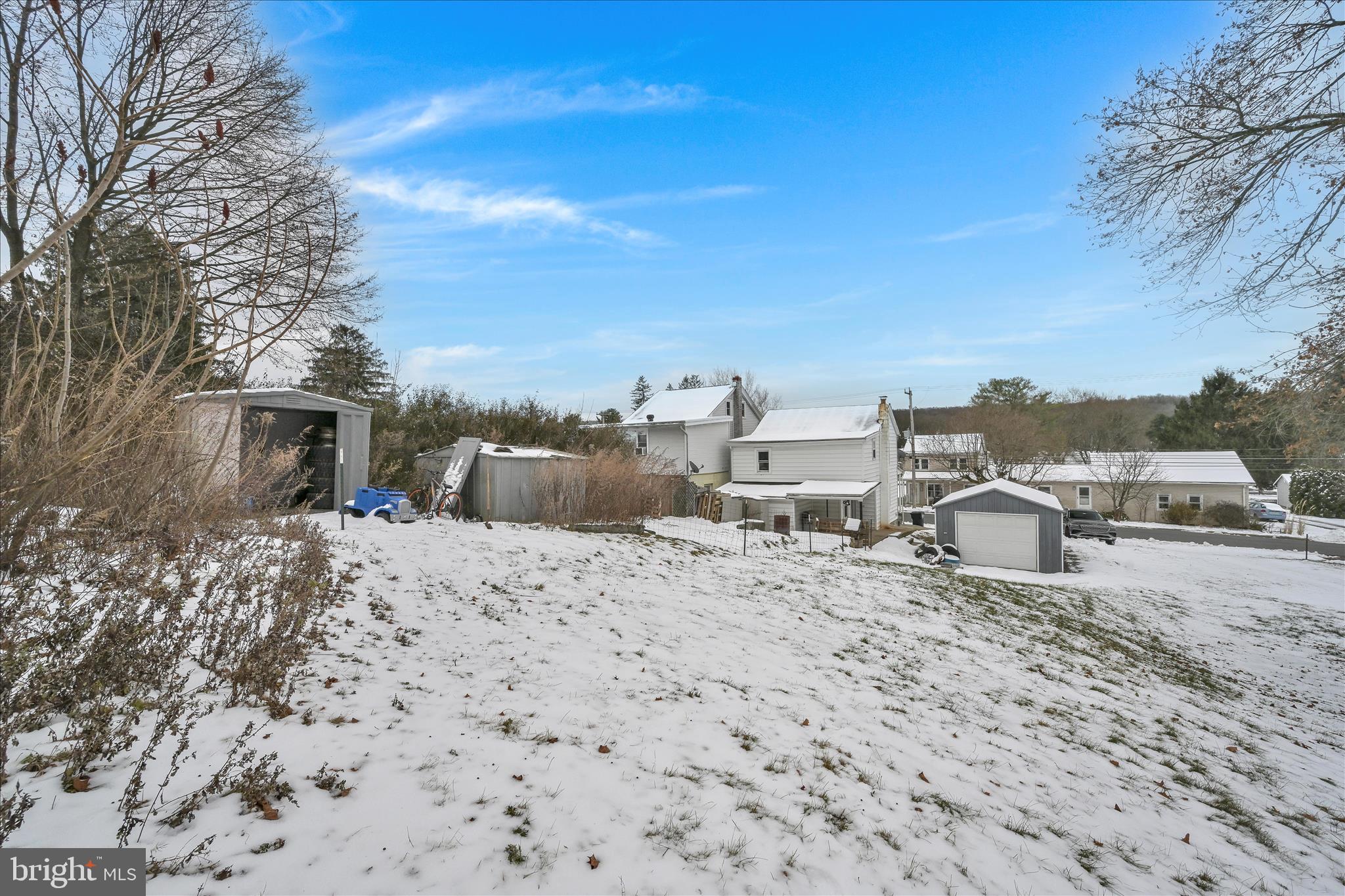 NEWTOWN - Residential