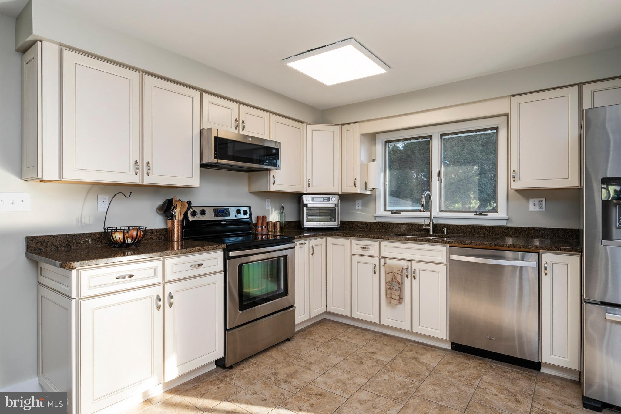 CAPRI ESTATES - Residential