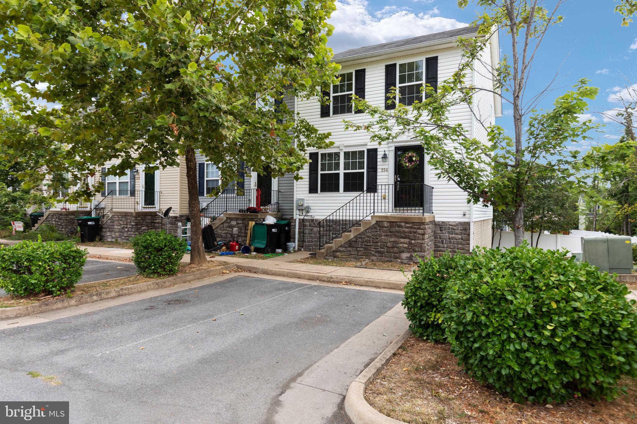 DAVIS STRASBURG - Residential