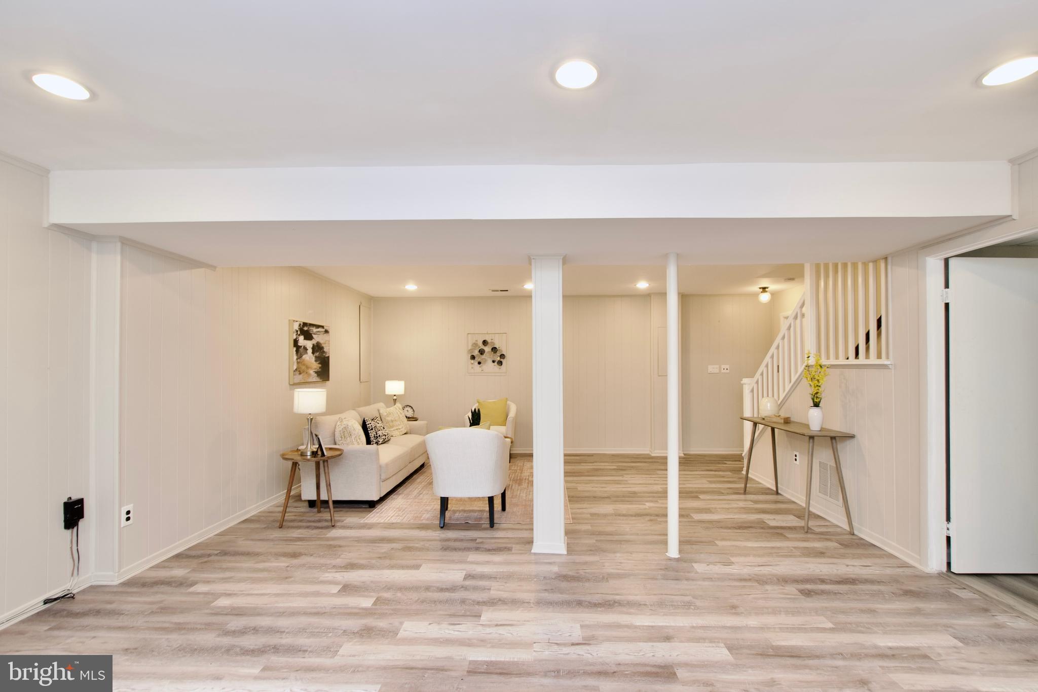 BURKE CENTRE - Residential