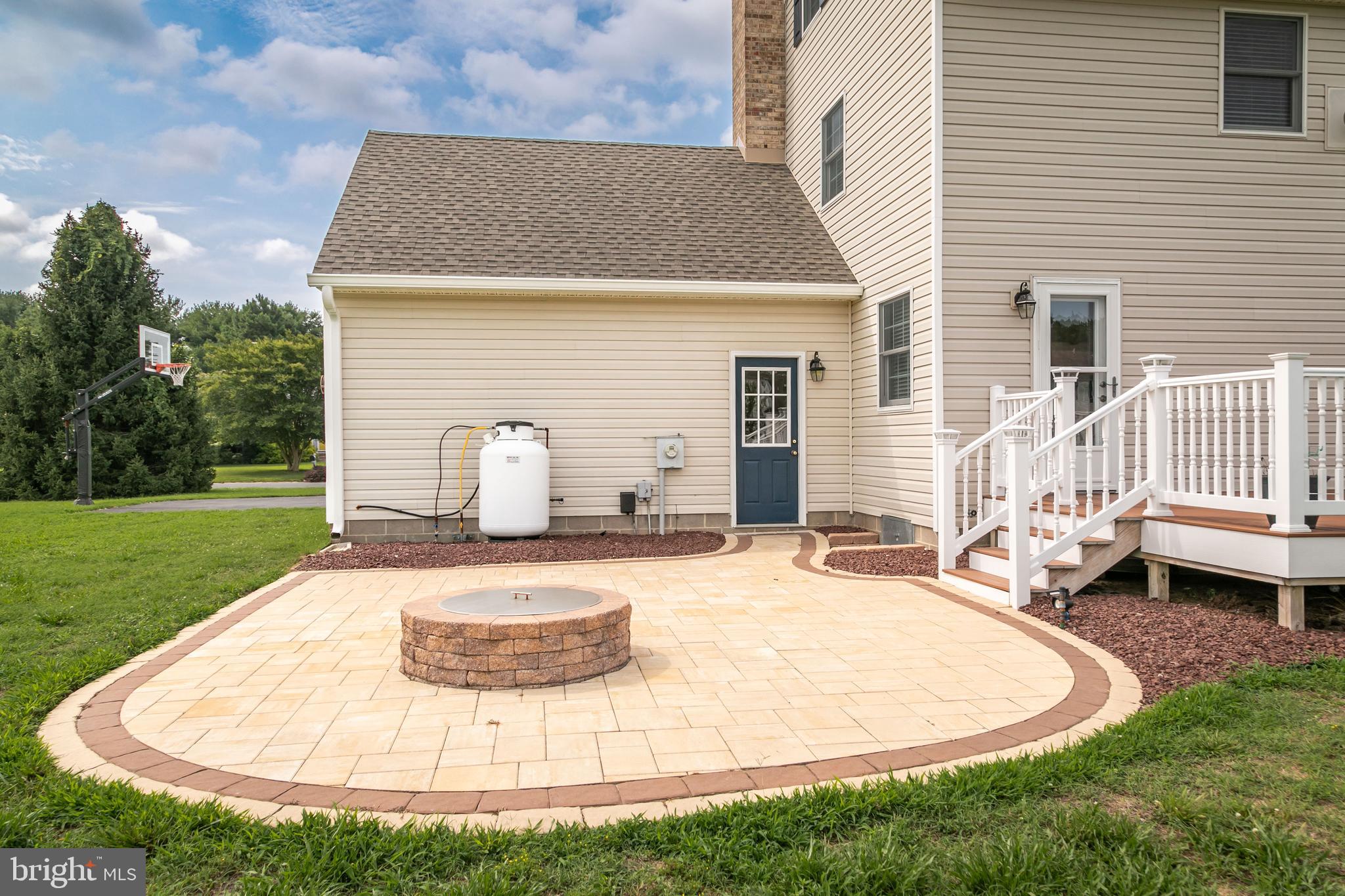 CROSS CREEK - Residential