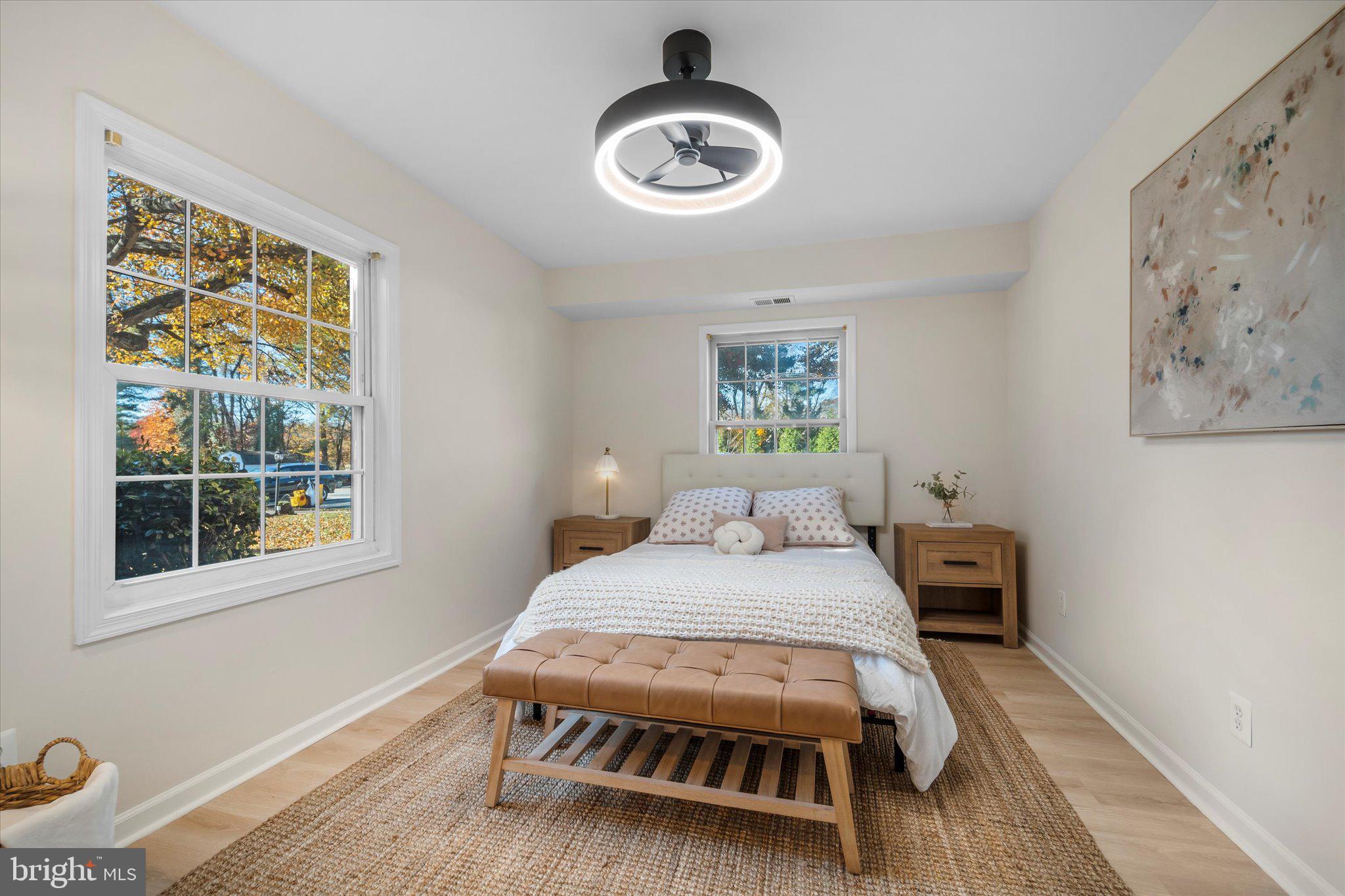 LYNDHURST CONDOS - Residential