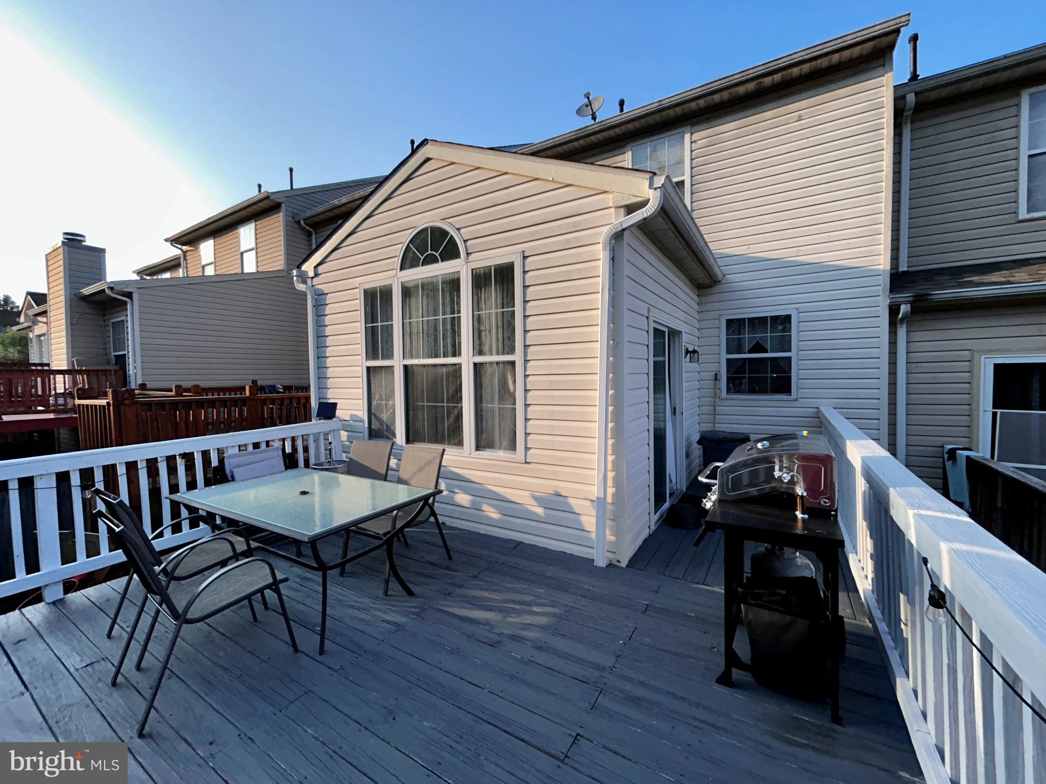 LOHR'S ORCHARD - Residential Lease