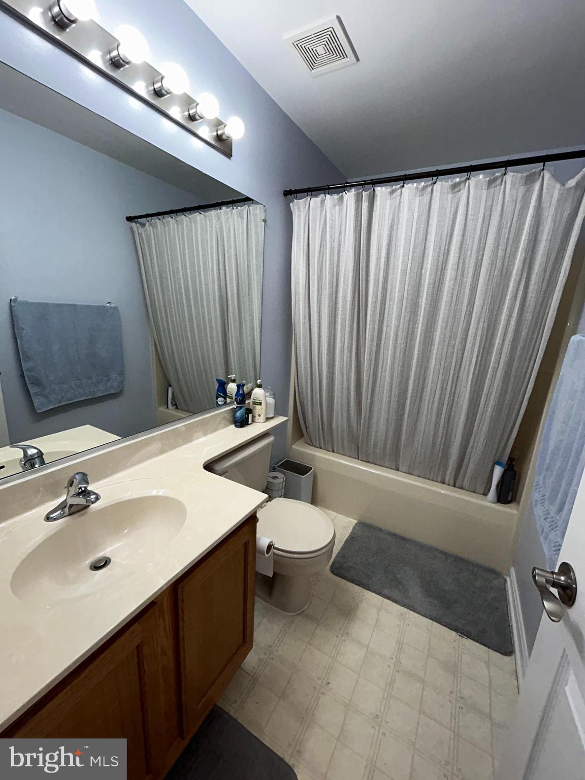 LOHR'S ORCHARD - Residential Lease