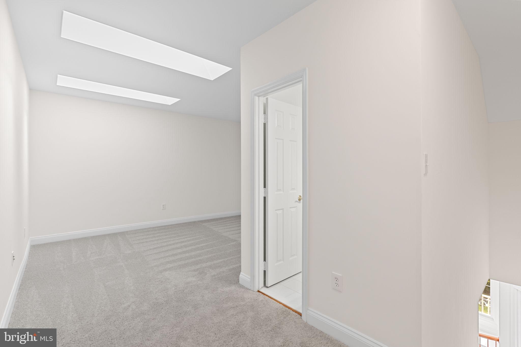 HAMPSHIRE GREENS - Residential