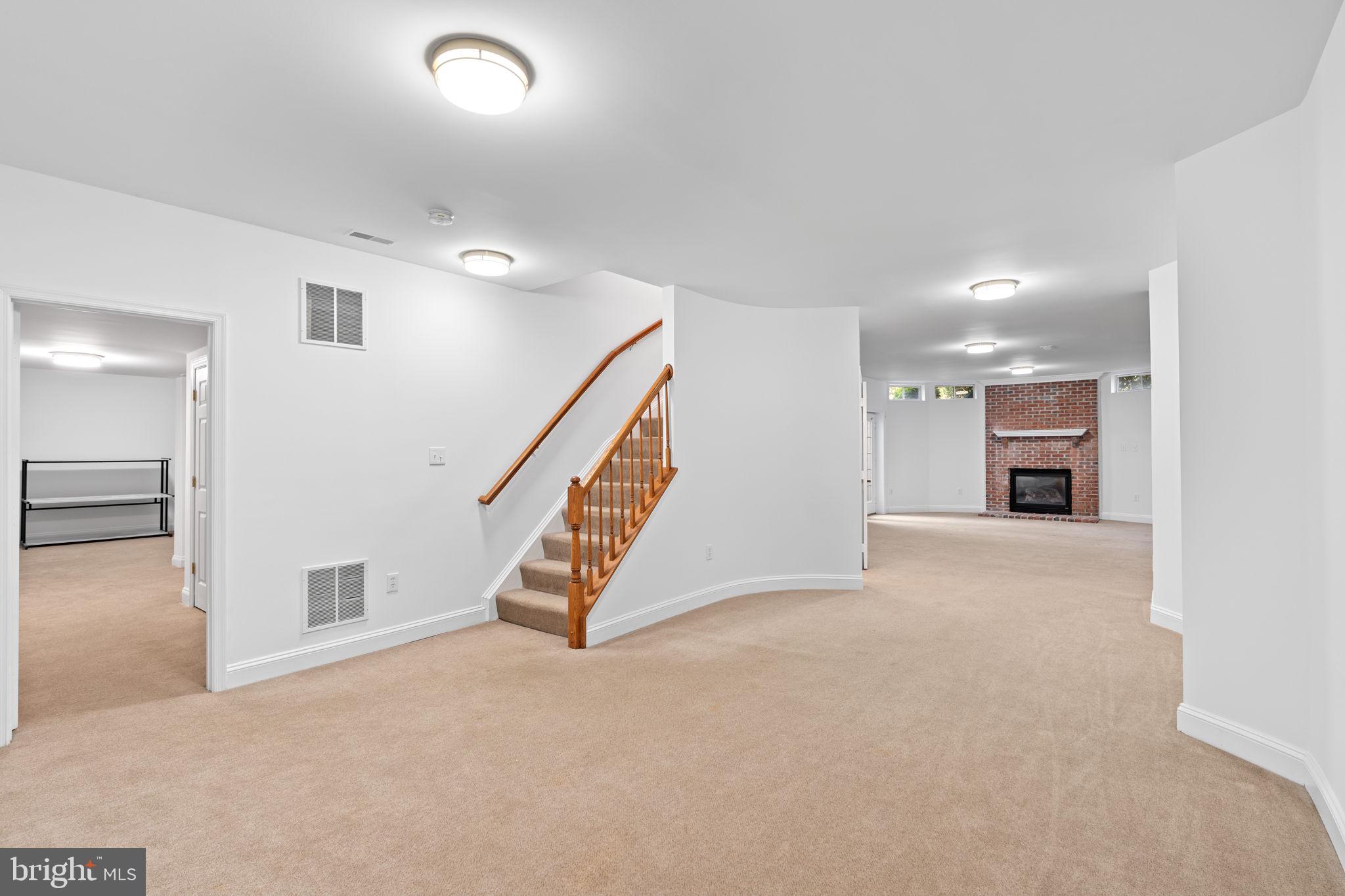 HAMPSHIRE GREENS - Residential