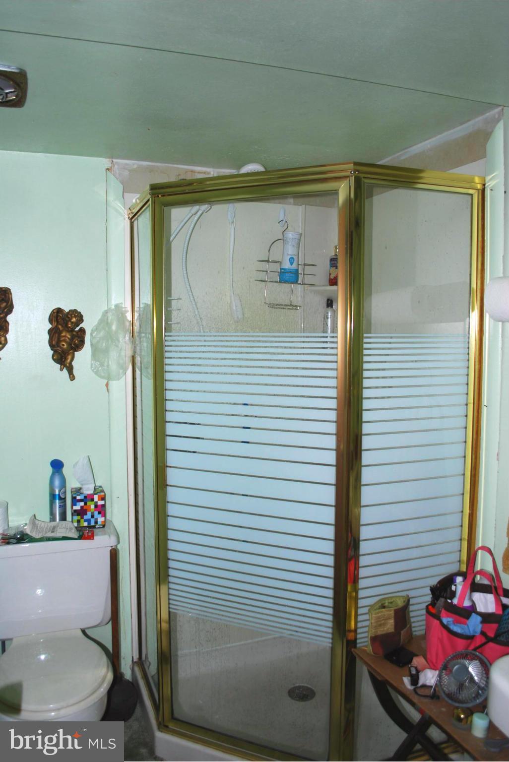 SURRATTS GARDENS - Residential