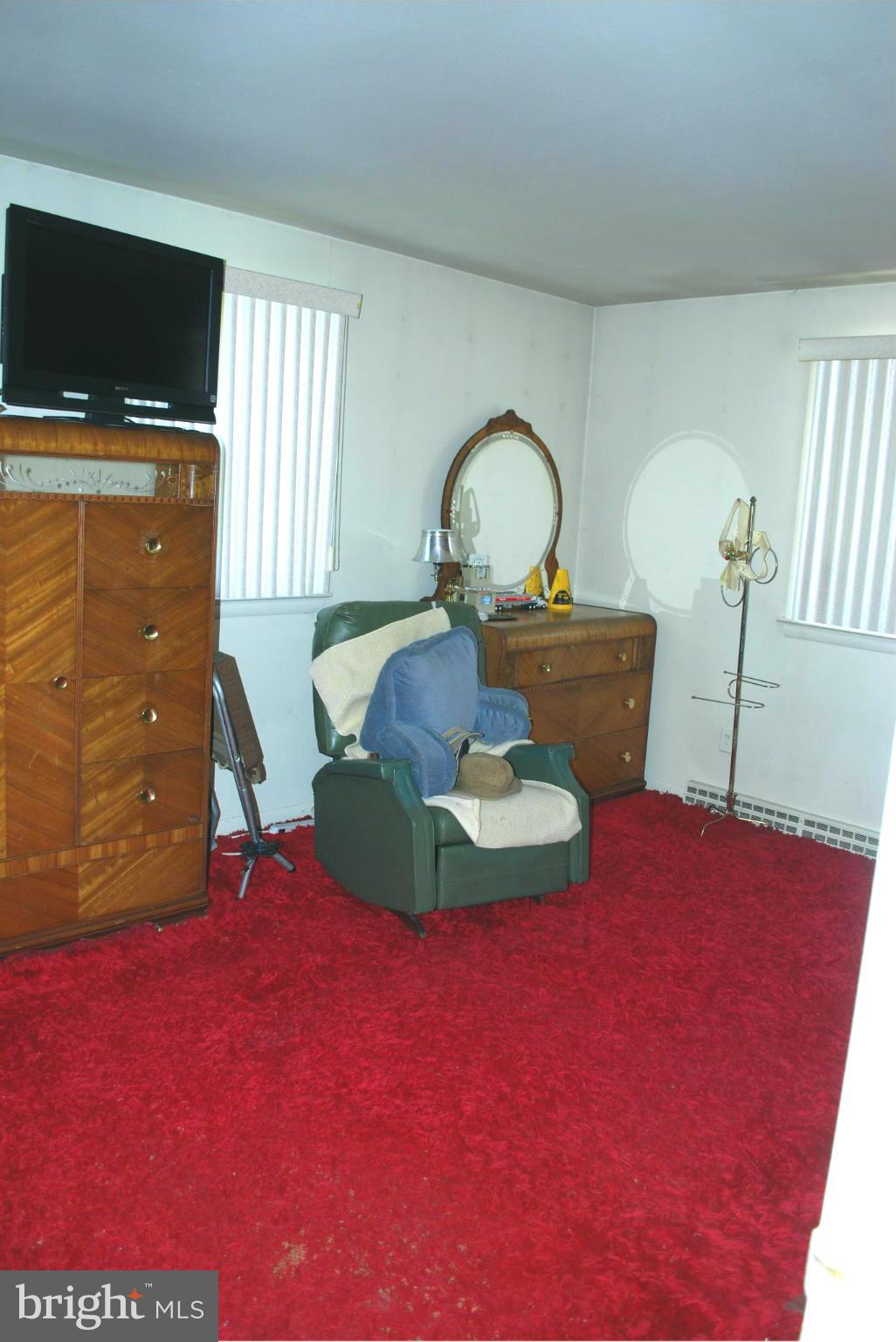 SURRATTS GARDENS - Residential