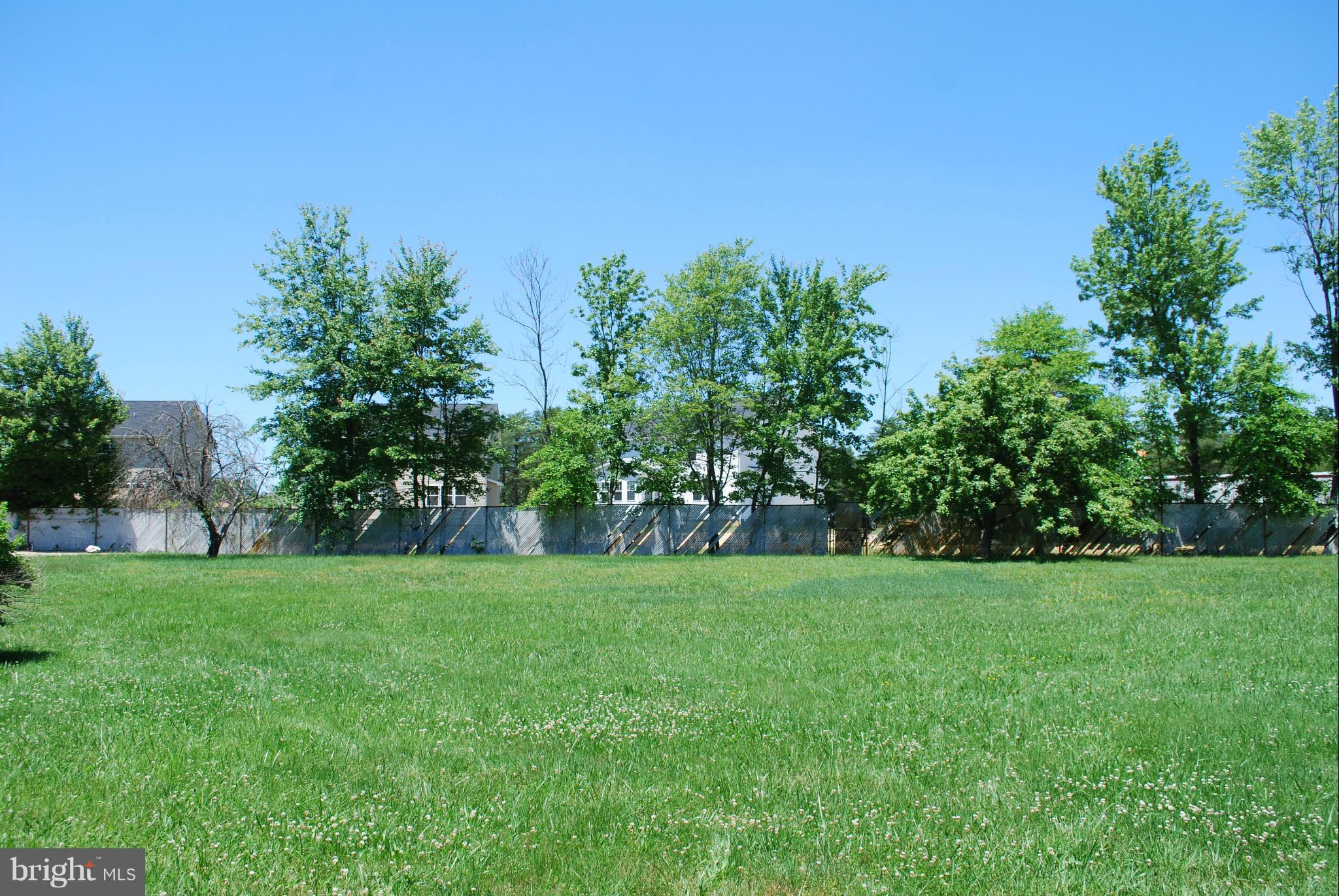 SURRATTS GARDENS - Residential