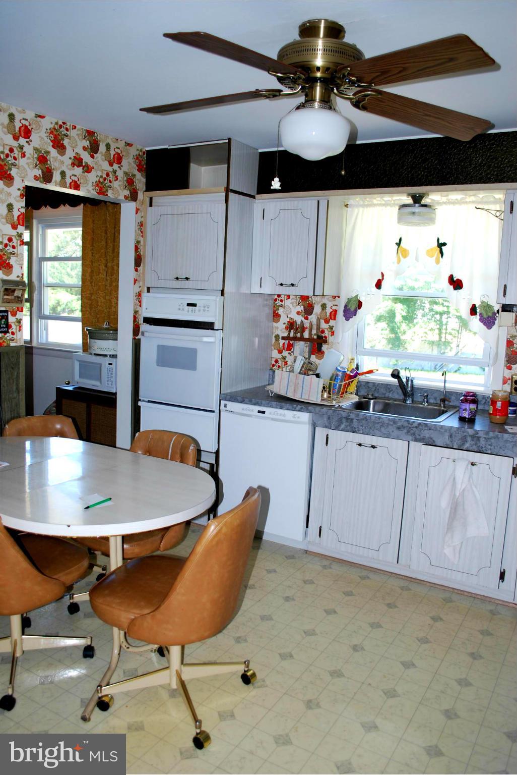 SURRATTS GARDENS - Residential