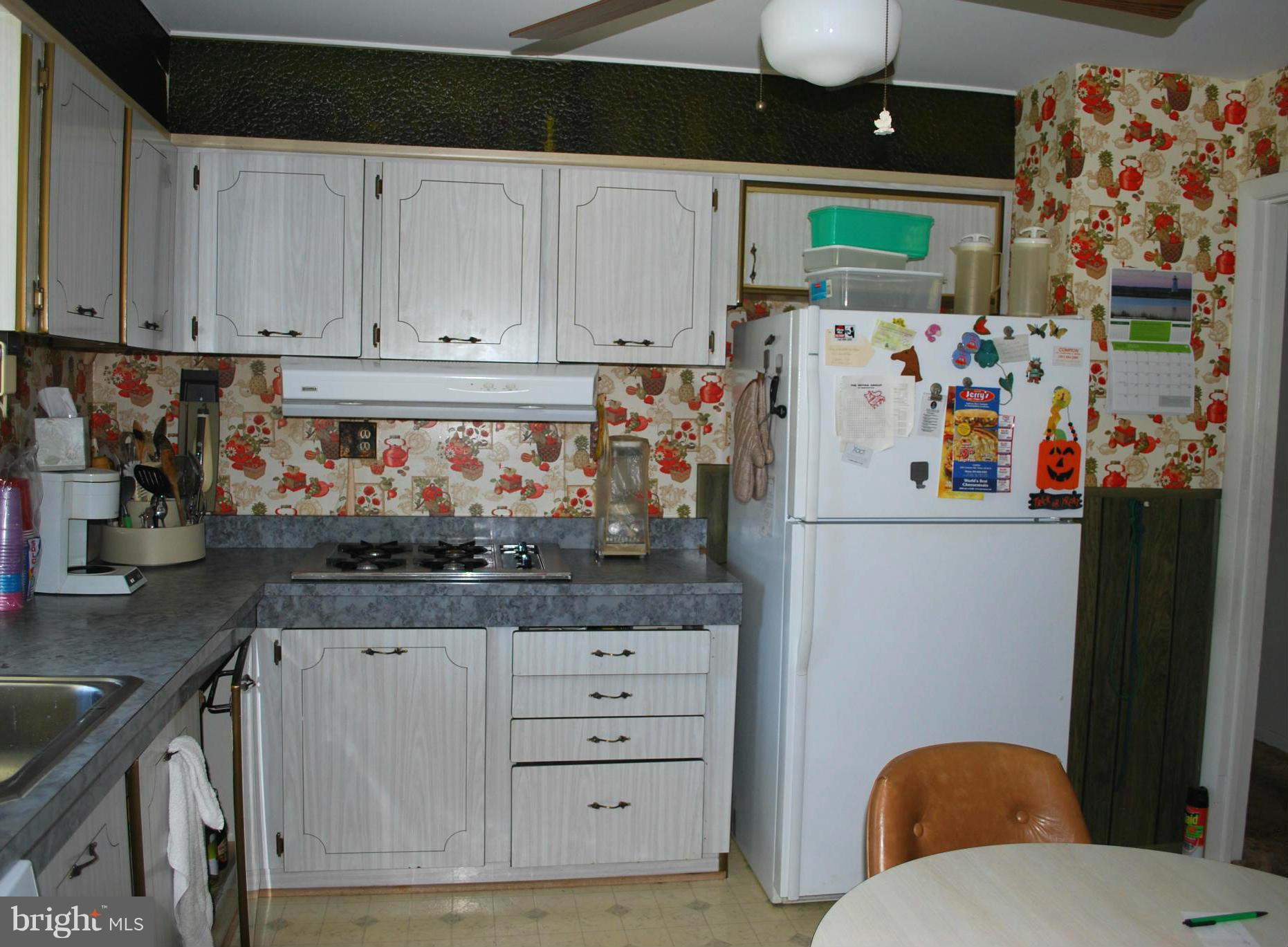 SURRATTS GARDENS - Residential